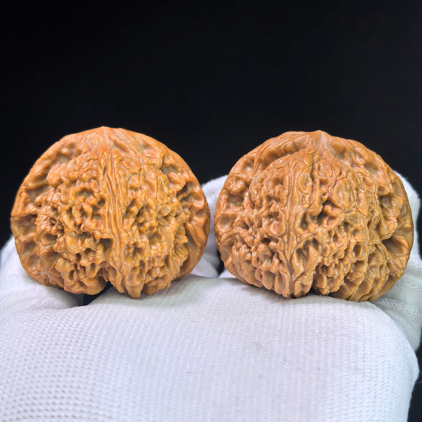 Nanjiangshi Scholar Walnuts "Spherical Heart" Variant | Premium Select 46.0mm x 43.0mm | Stock ID: NJS-1303C