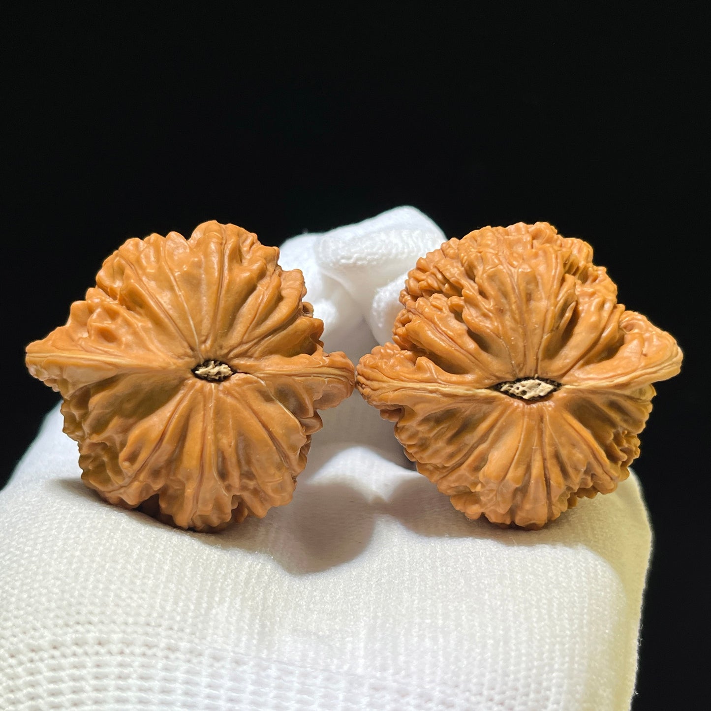 "Millstone" Mopan Wenwan Walnuts Pair | 40.0mm x 38.0mm | MP-1111
