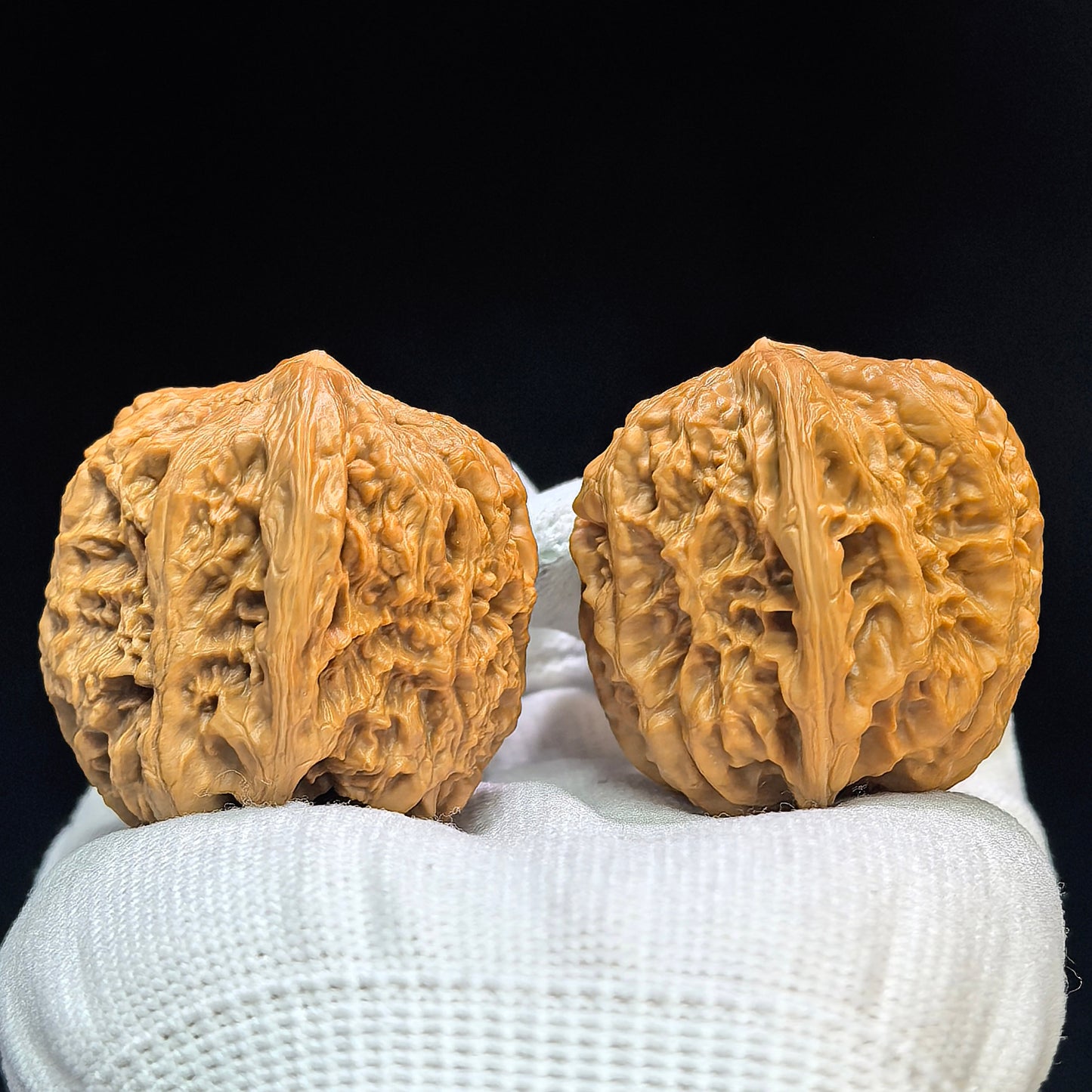 "North China General's Shoulder" Huabei Jiangjunbang Low-Profile Wenwan Walnuts Pair | 37.0mm x 40.0mm | HBJJB-1501C