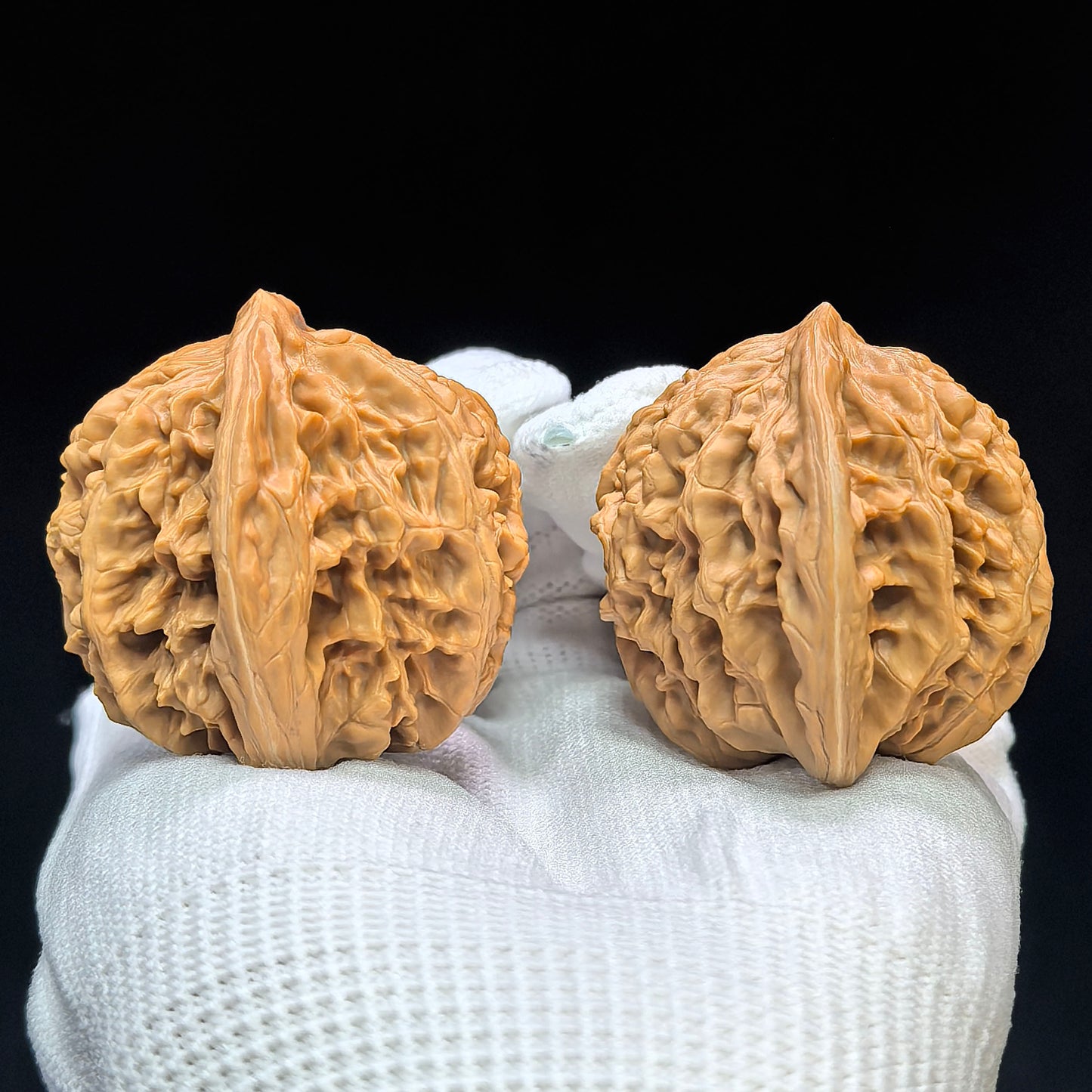 "Peach Heart Xiayun Ridge" Taoxin Xiayunling XYL-1505C Low-Profile Wenwan Walnuts Pair | 43.0mm x 41.0mm | XYL-1505C
