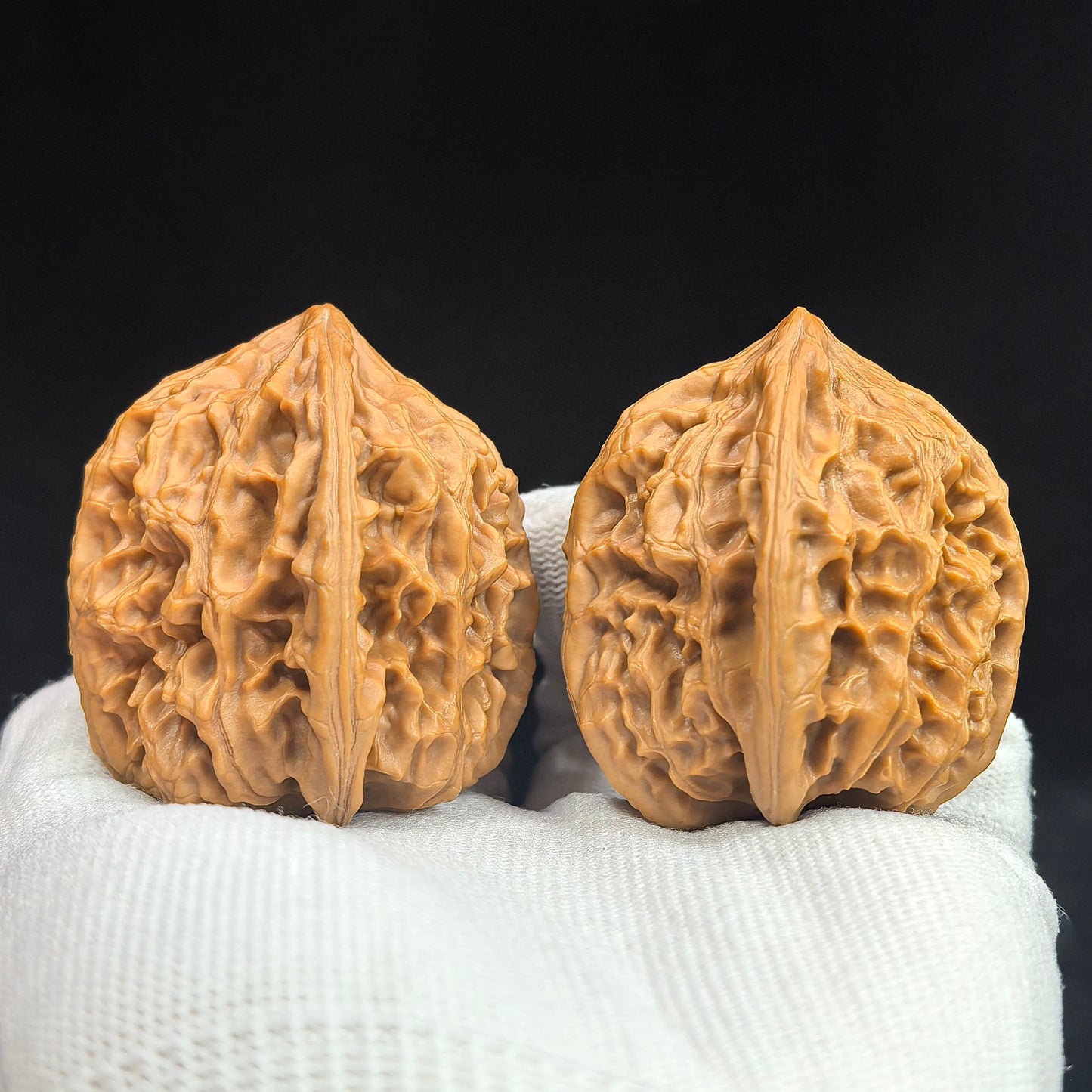 "Beijing Chicken Heart" Beijing Jixin BJJX-17A5C Wenwan Walnuts Pair | 44.0mm x 44.0mm | BJJX-17A5C