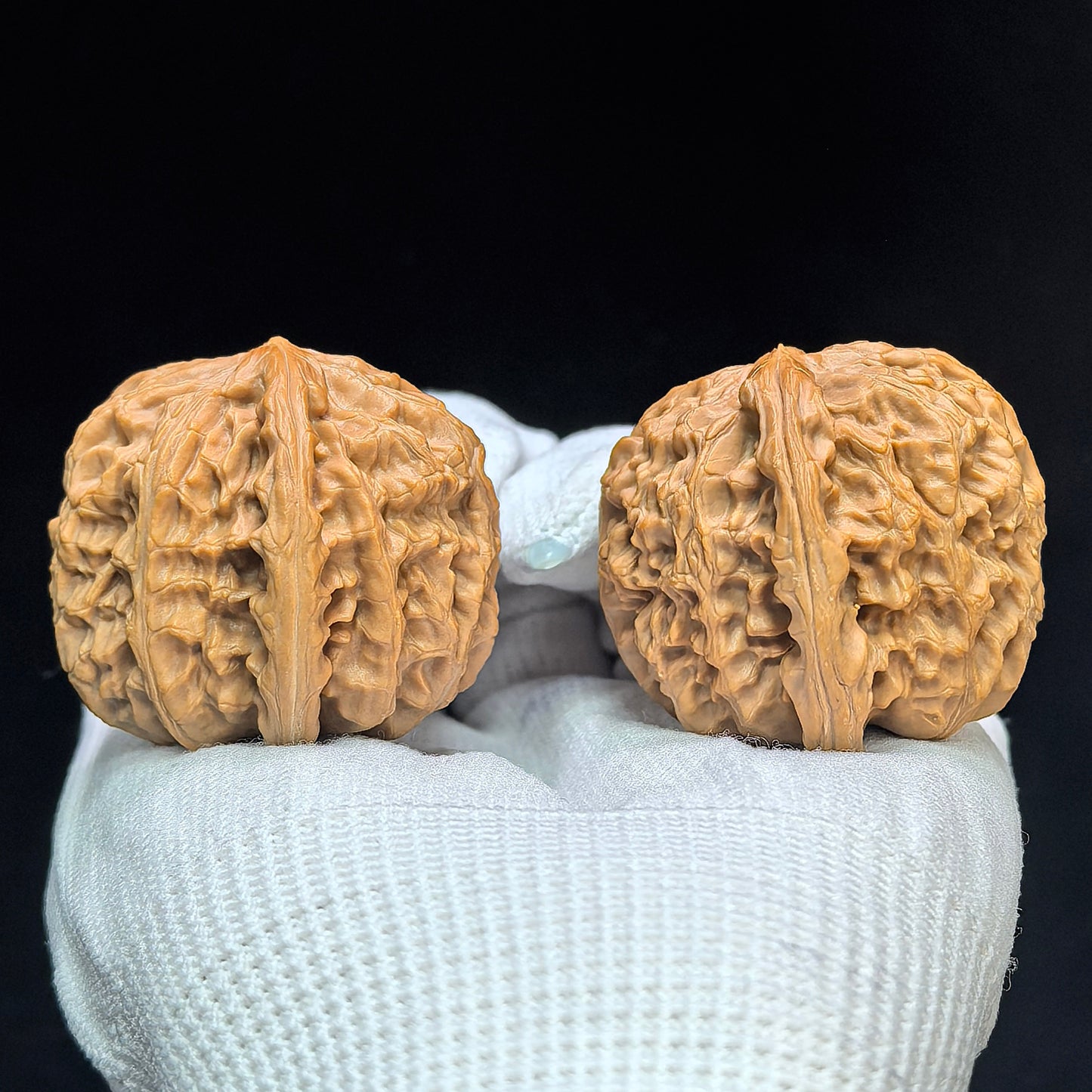 "Spherical White Lionhead" Qiuxing Baishizi QXBSJ-1505C Low-Profile Wenwan Walnuts Pair | 41.0mm x 40.0mm | QXBSJ-1505C