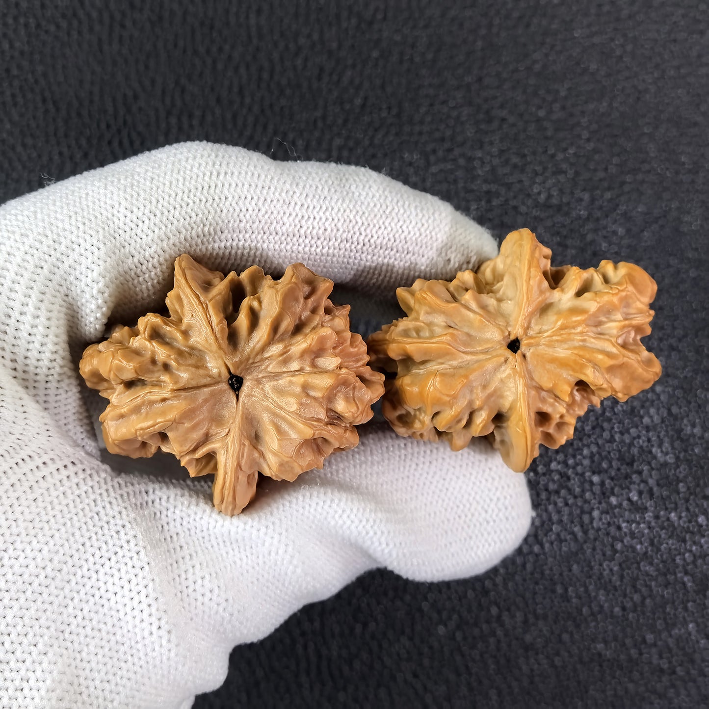 The "Fortune Gourd" (Hu Lu) Pair | 33.0mm x 38.0mm | FLHL-04