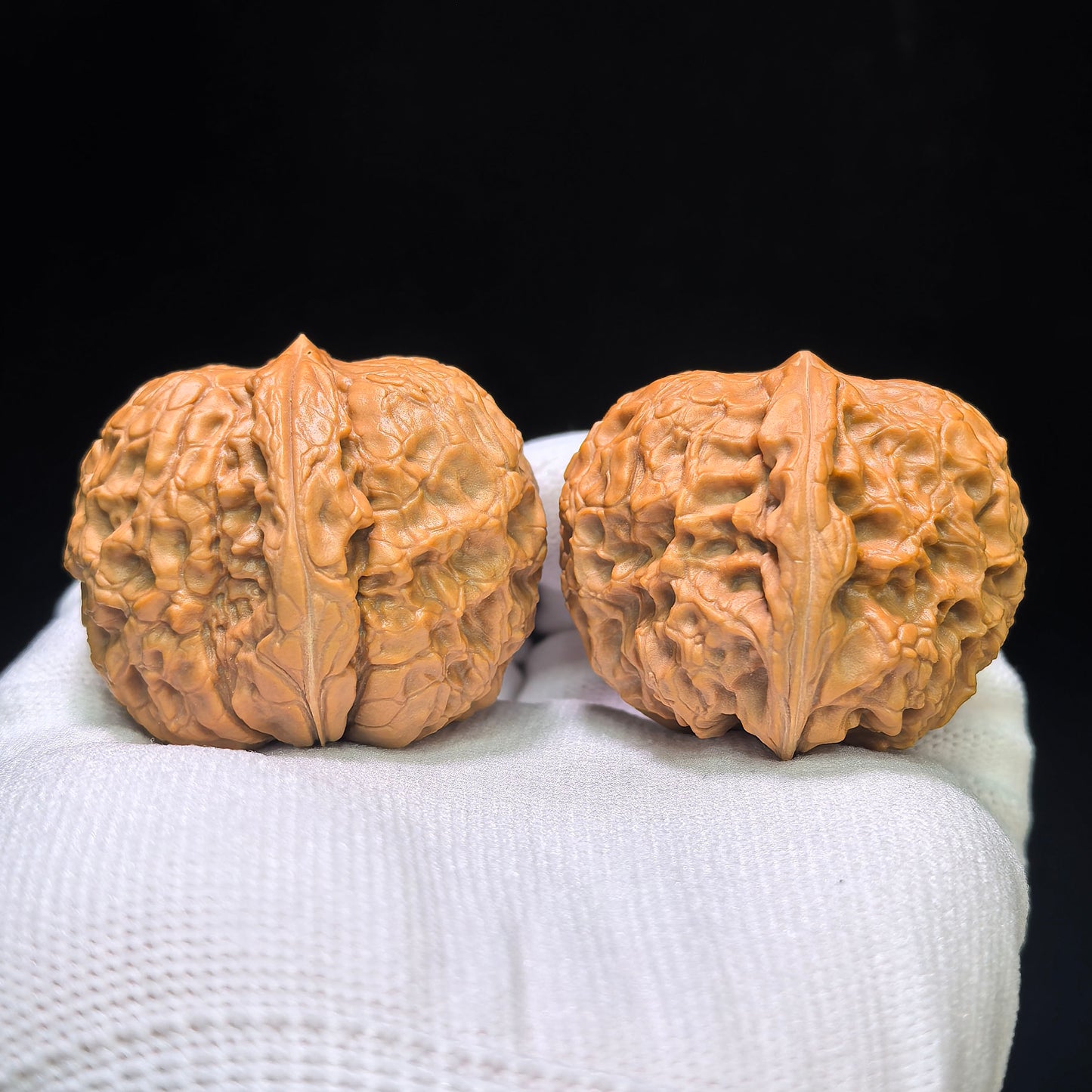 "Grand Reunion" Datuanyuan Wenwan Walnuts Pair | 43.0mm x 44.0mm | TY-1501C