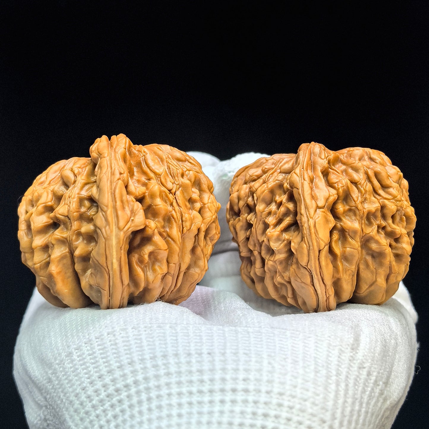 "Butterfly Huakun Dragon" Hudie Huakunlong Low-Profile Wenwan Walnuts Pair | 48.0mm x 46.0mm | HKL-1506C