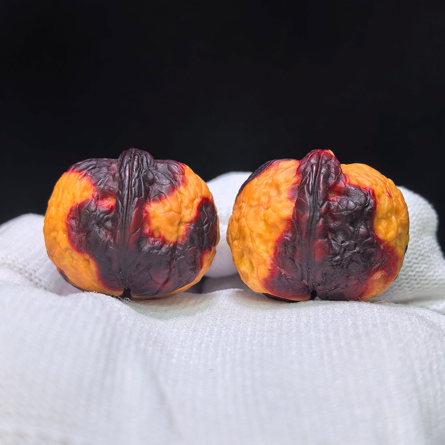 "Earth-Muffled Rainbow Little Flat-Top Toad" (Qi Cai Xiao Ping Tou Chan Di Men) Scholar Walnuts Pair | 25.0mm x 30.0mm | Miniature Pocket Format (Shou Nian) | Stock ID: QCCDM-101SY