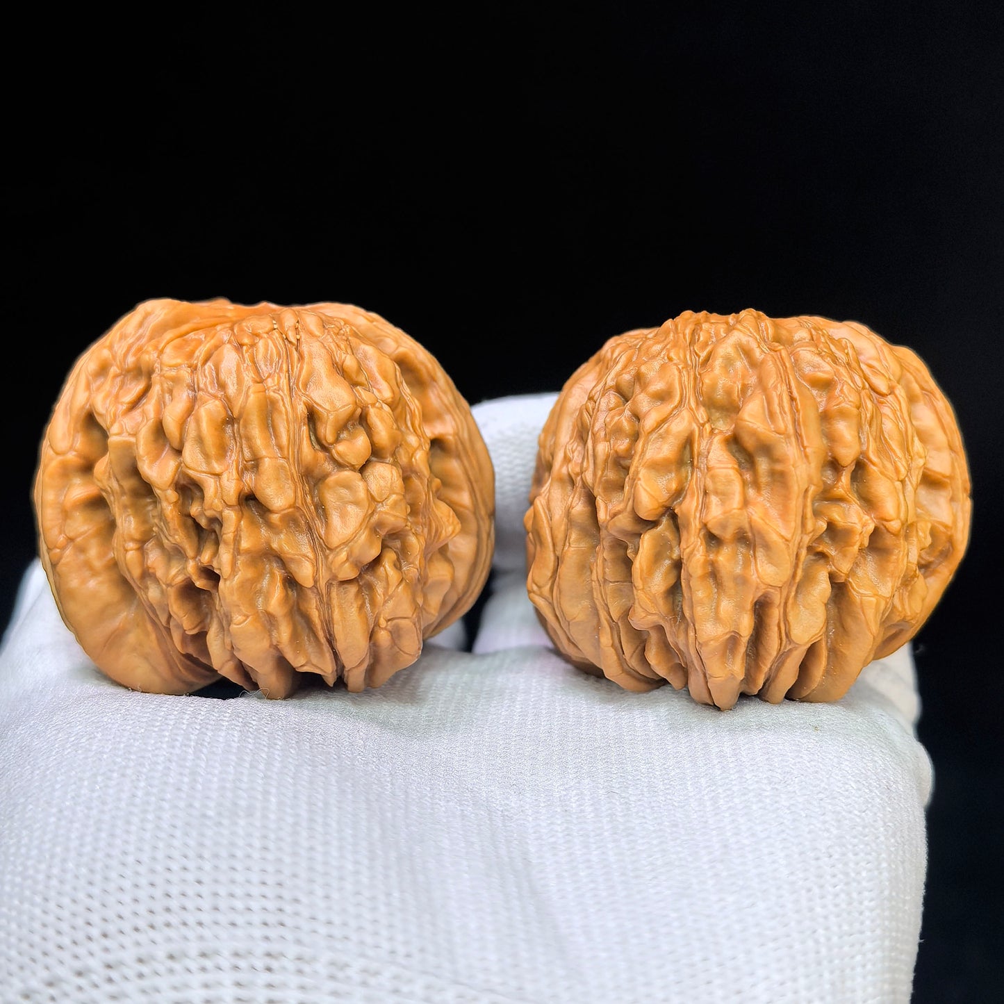 "Hua Kun Dragon" Huakunlong HTL-17F0 Low-Profile Wenwan Walnuts Pair | 48.0mm x 50.0mm | HTL-17F0