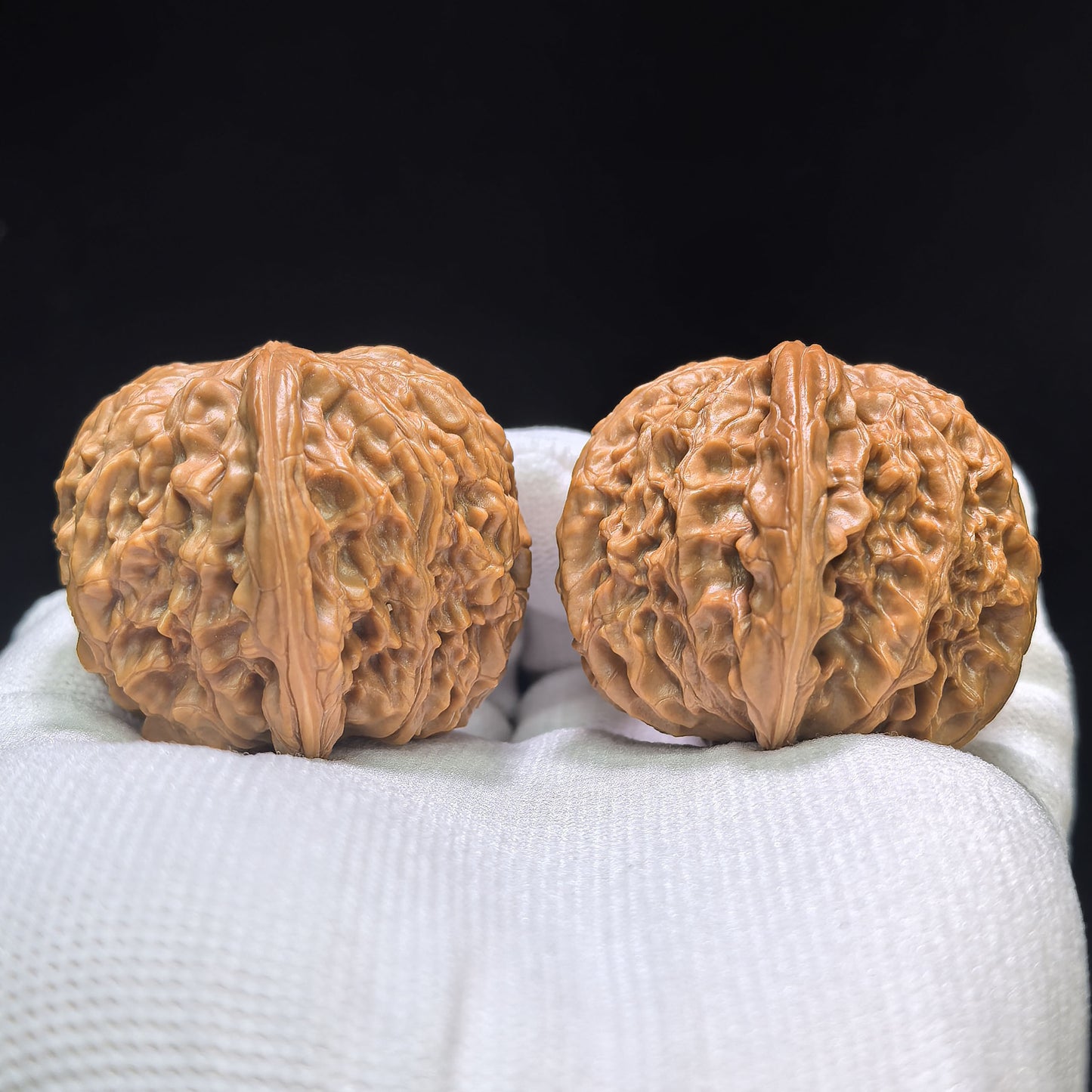 "Millstone" Mopan Wenwan Walnuts (Pair) | 43.0mm x 40.0mm | Stock ID: MP-1503C