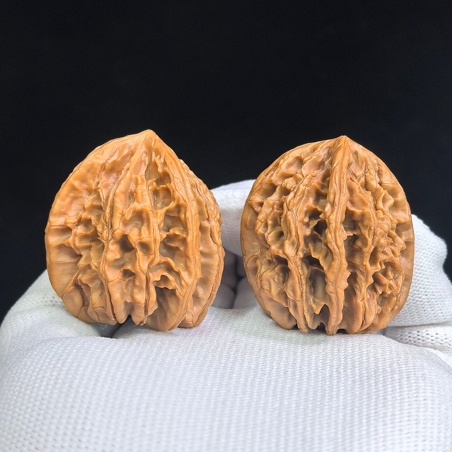 "Three-Ribbed Reaching Heaven Eight" Tongtianba Sanling TTBSN-SY1H3 Rare Wenwan Walnuts Pair | 35.0mm x 36.0mm | TTBSN-SY1H3