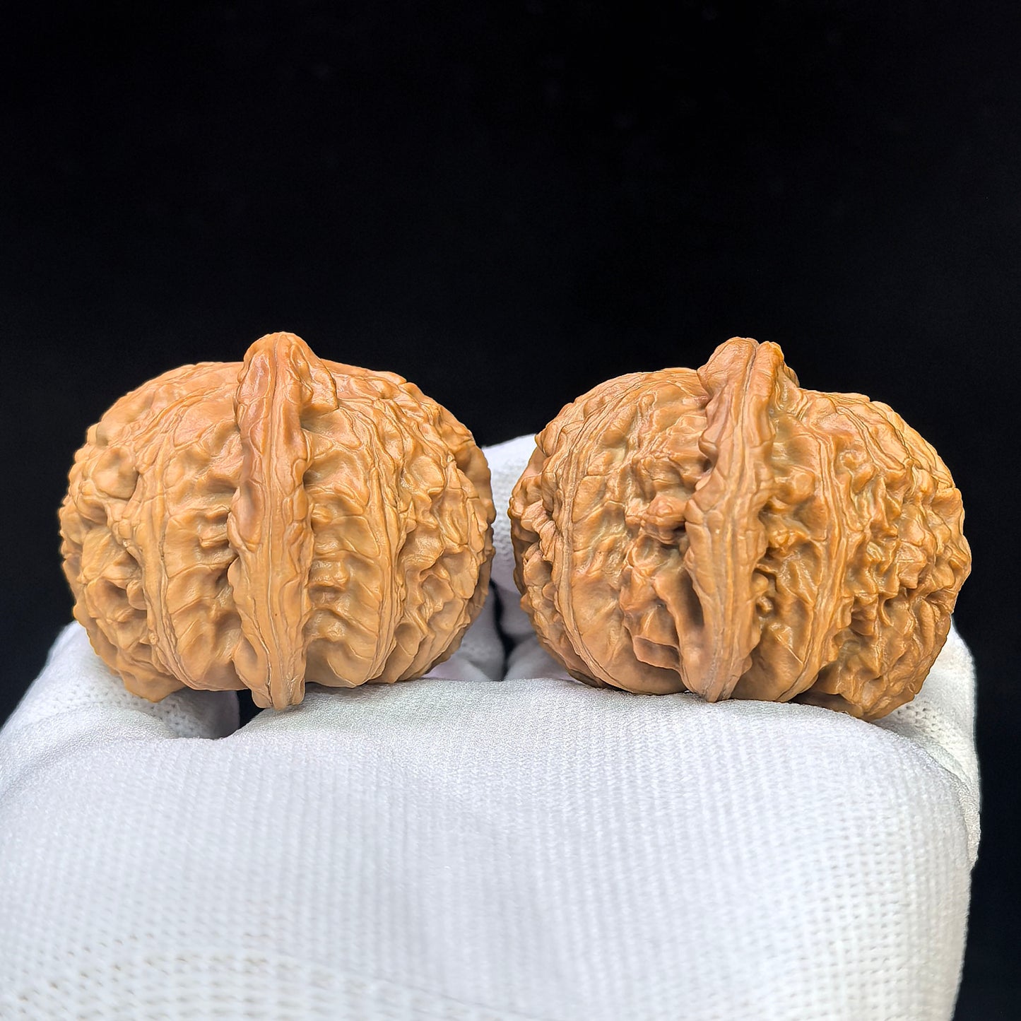 "Spherical White Lion" Qiu Xing Baishizi QXBSJ-1501C Low-Profile Wenwan Walnuts Pair | 44.0mm x 45.0mm | QXBSJ-1501C