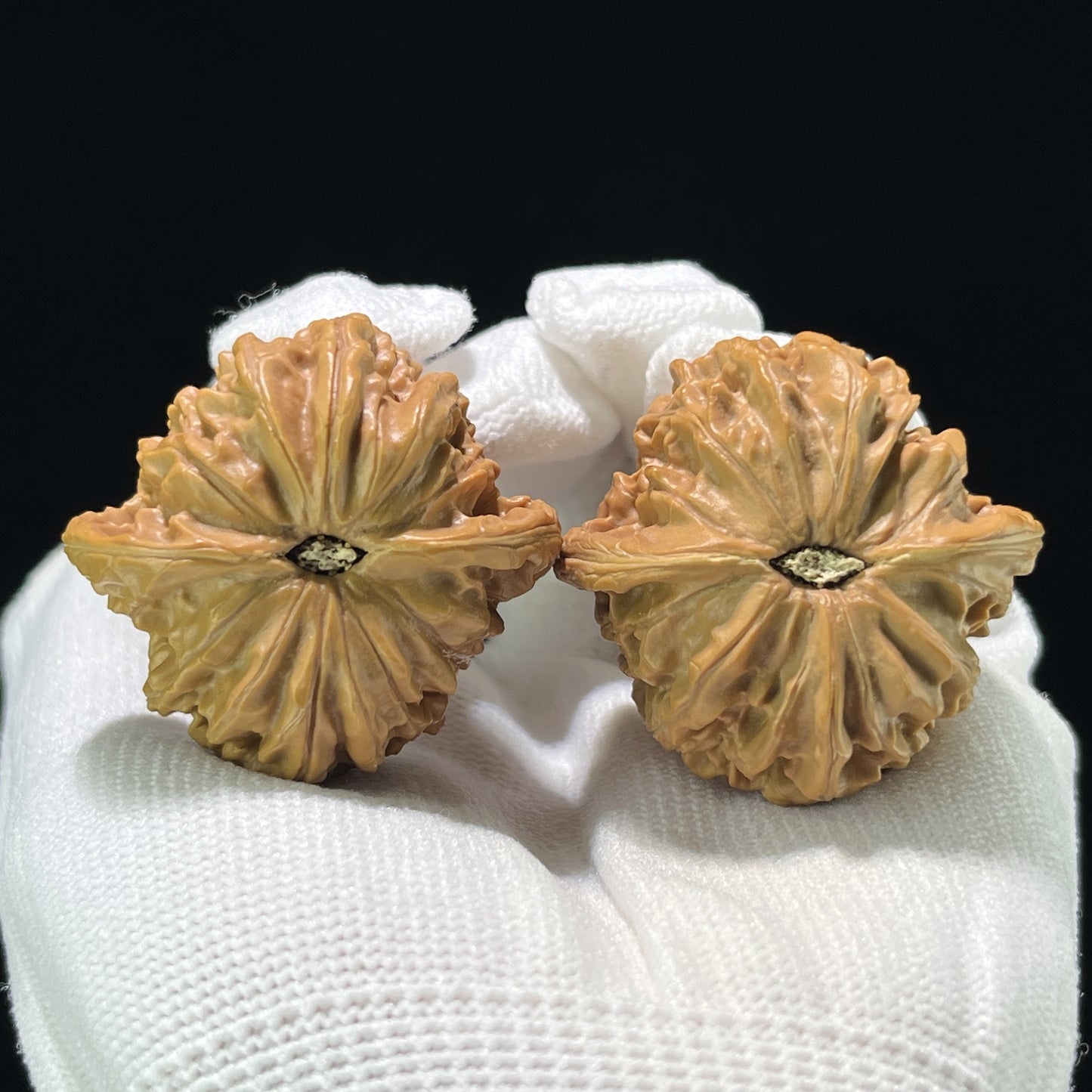 The "Millstone" (Mo Pan) Balanced Giant Pair | 40.0mm x 39.0mm | MP-805
