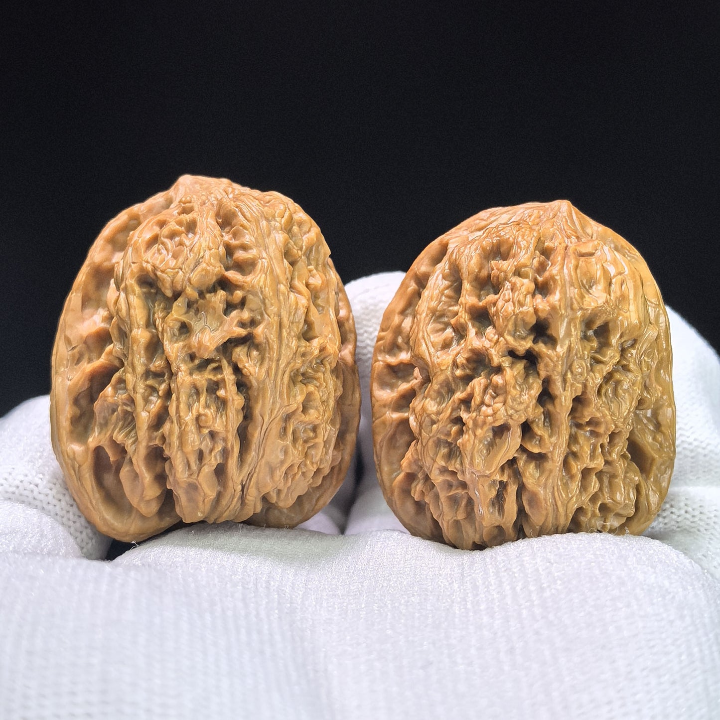 "North China General Shoulder" Huabei Jiangjunbang Wenwan Walnuts Pair | 37.0mm x 37.0mm | HBJJB-1103