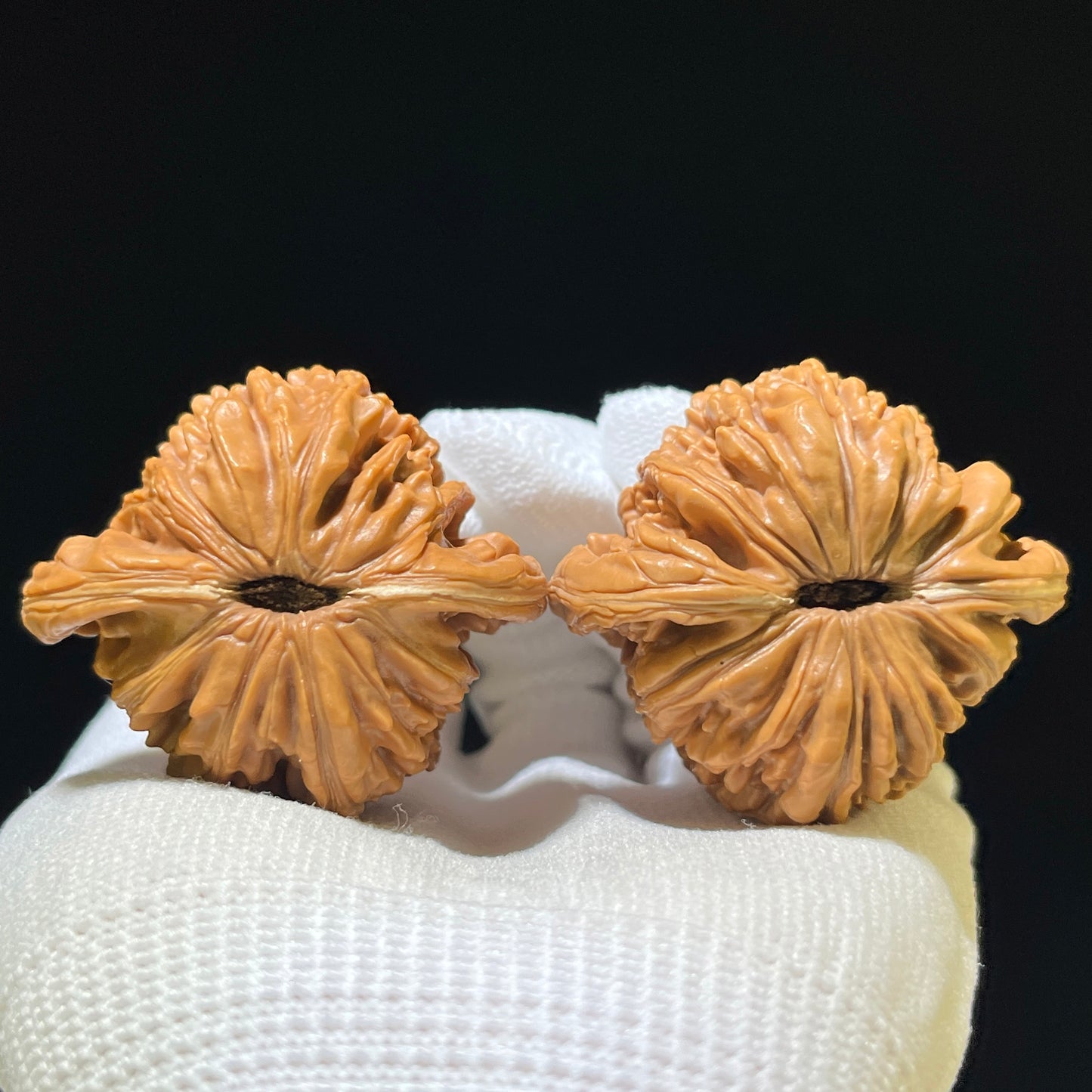 "Four-Story Tower" Sizuolou Wenwan Walnuts (Pair) | 46.0mm x 40.0mm | Stock ID: SZL-1113