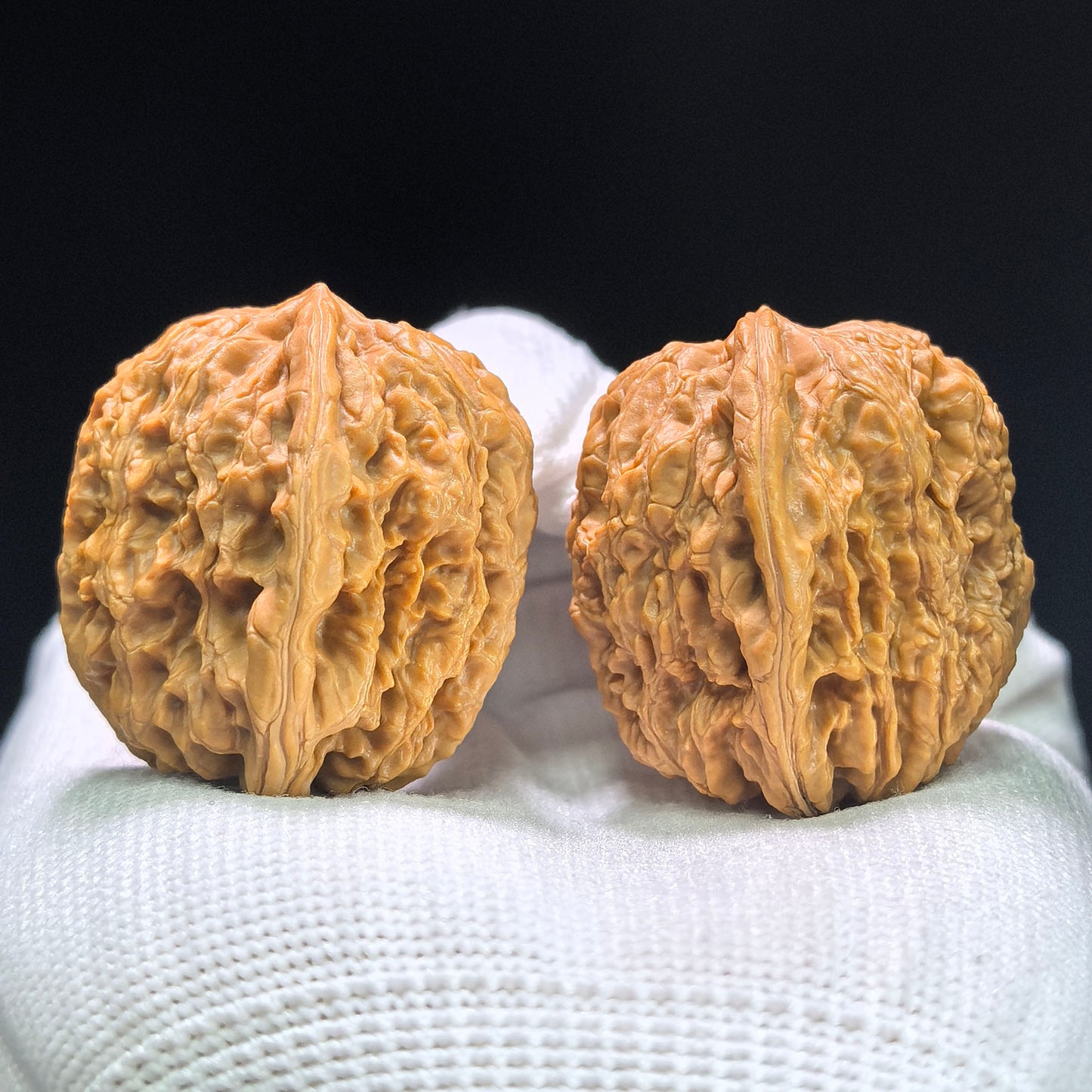 "Rain Flower Stone" Yuhuashi Wenwan Walnuts Pair | 35.0mm x 34.0mm | YHS-1401