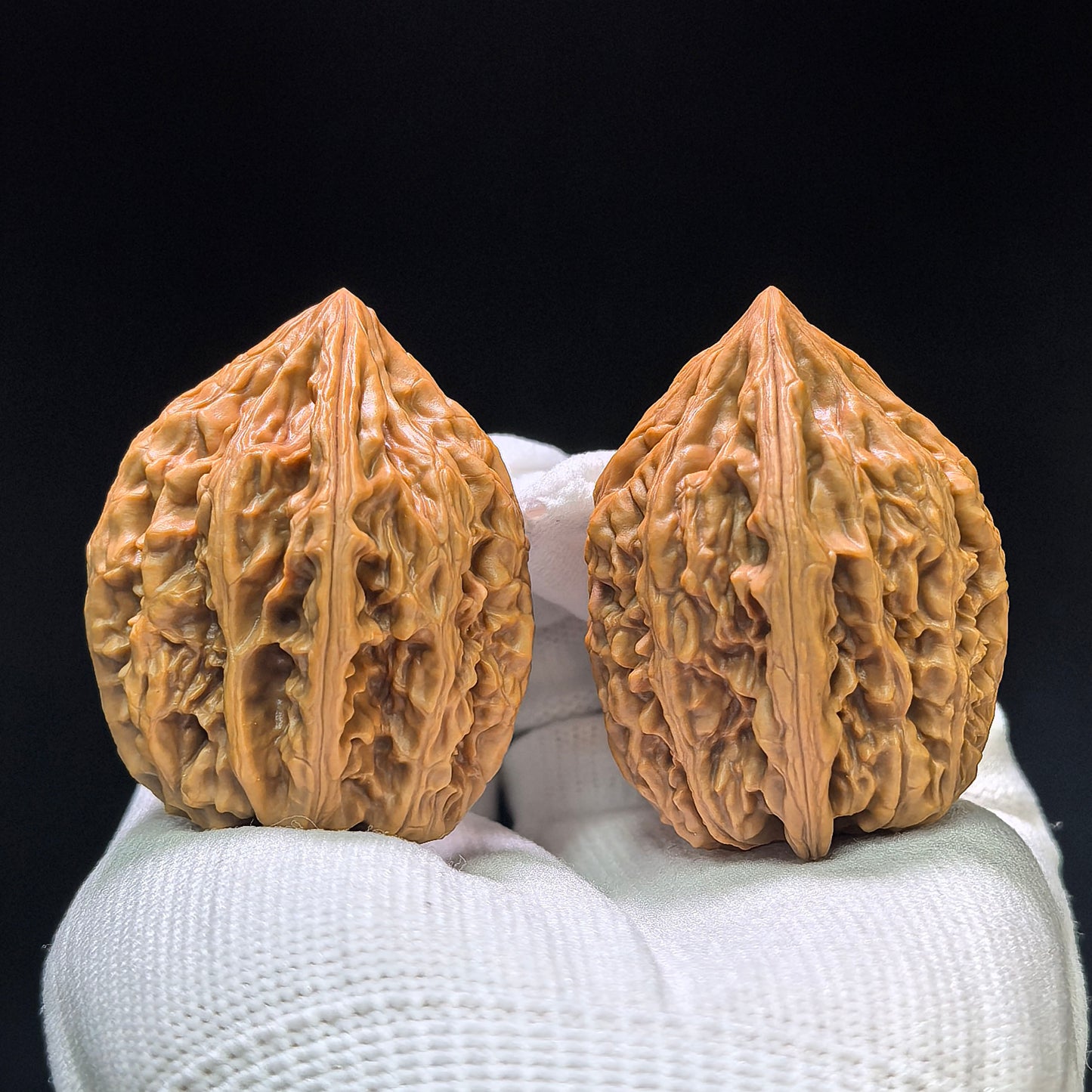 "Beijing Chicken Heart" Beijing Jixin Wenwan Walnuts Pair | 36.0mm x 36.0mm | BJJX-1103