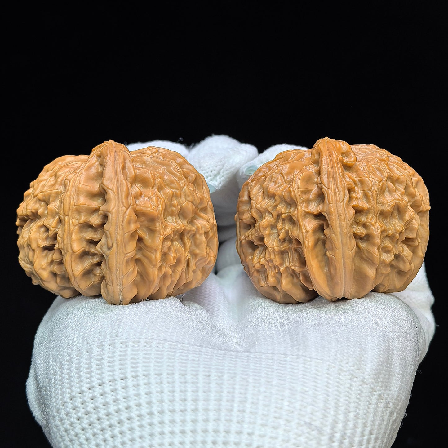 "Spherical White Lionhead" Qiuxing Baishizi QXBSJ-1506C Low-Profile Wenwan Walnuts Pair | 44.0mm x 44.0mm | QXBSJ-1506C