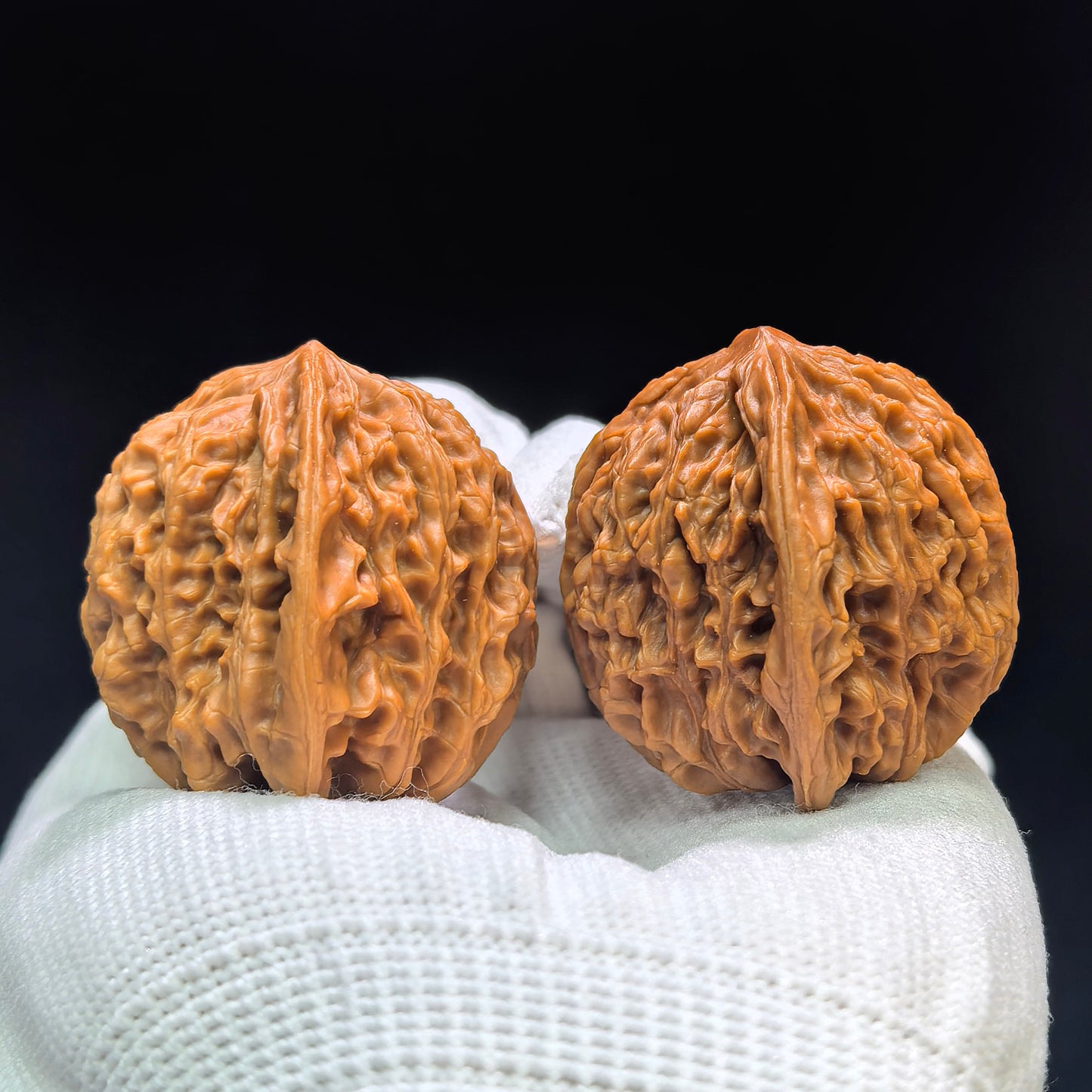 "Misty Soul Mountain" Wuling Shan WLS-1602 Low-Profile Wenwan Walnuts Pair | 39.0mm x 36.0mm | WLS-1602