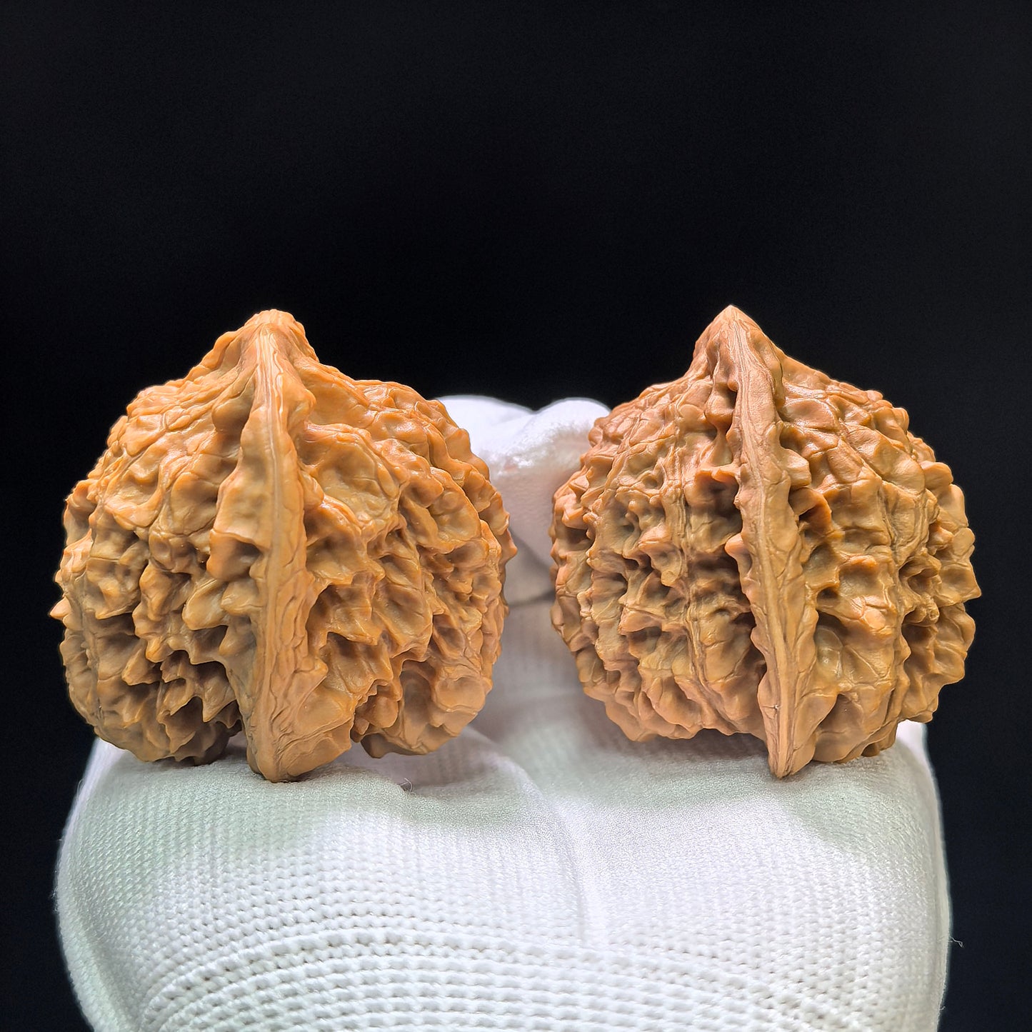"Golden Kylin" Jinqilin Wenwan Walnuts Pair | 43.0mm x 45.0mm | JQL-1401