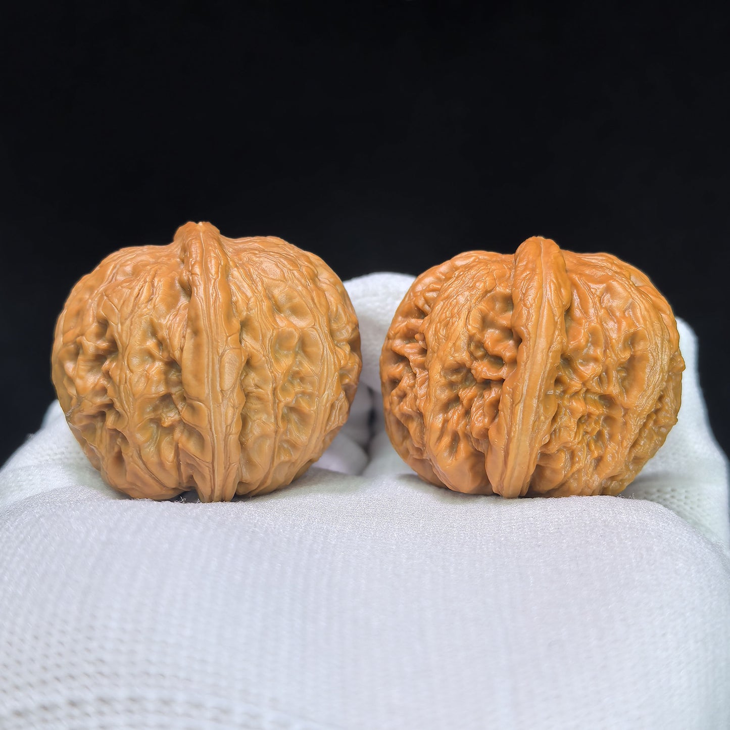 "Pinggu Ingot" Pinggu Yuanbao Wenwan Walnuts Pair | 36.0mm x 39.0mm | PGYB-1101