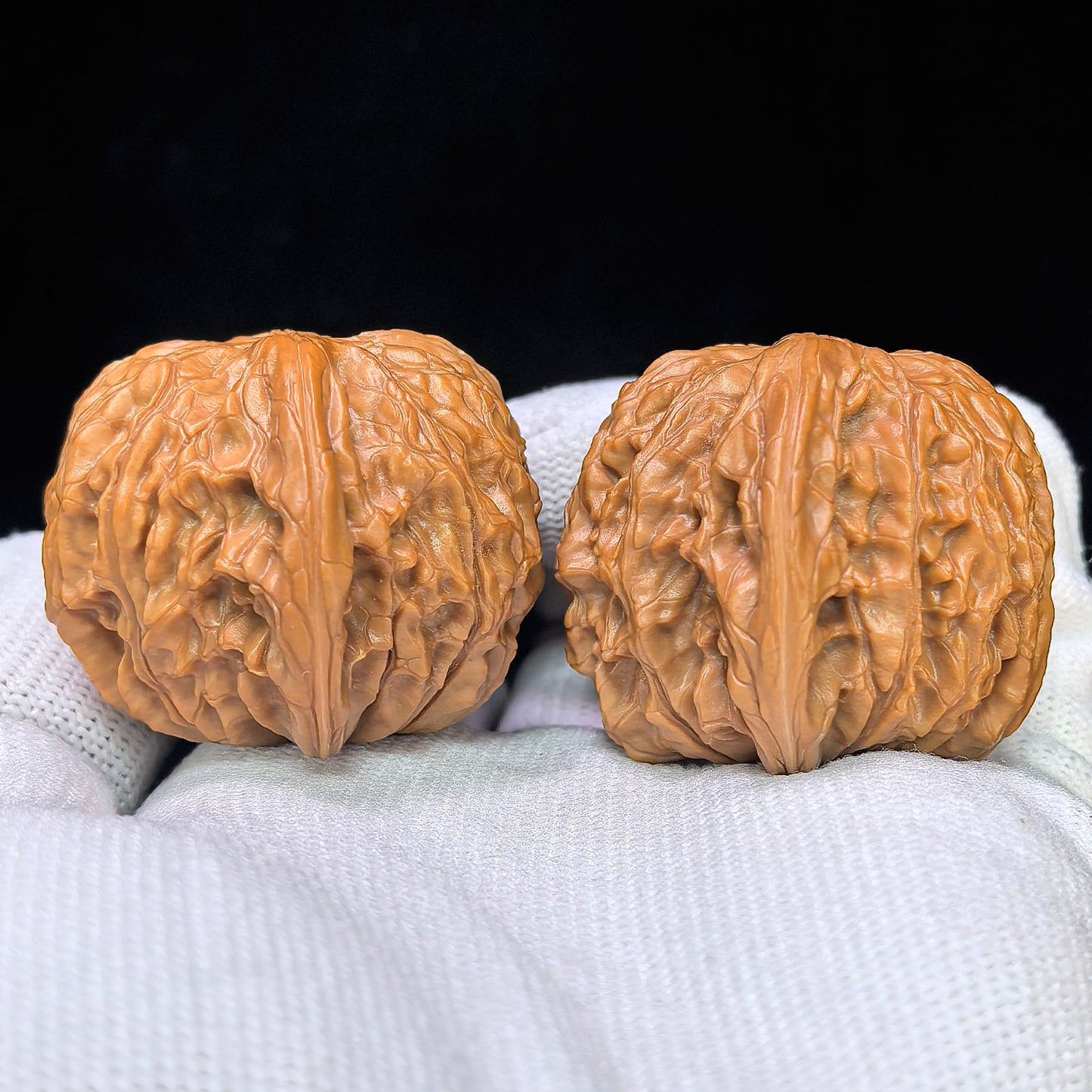 "Millstone" Mopan MB-17F4 Low-Profile Wenwan Walnuts Pair | 40.0mm x 37.0mm | MB-17F4