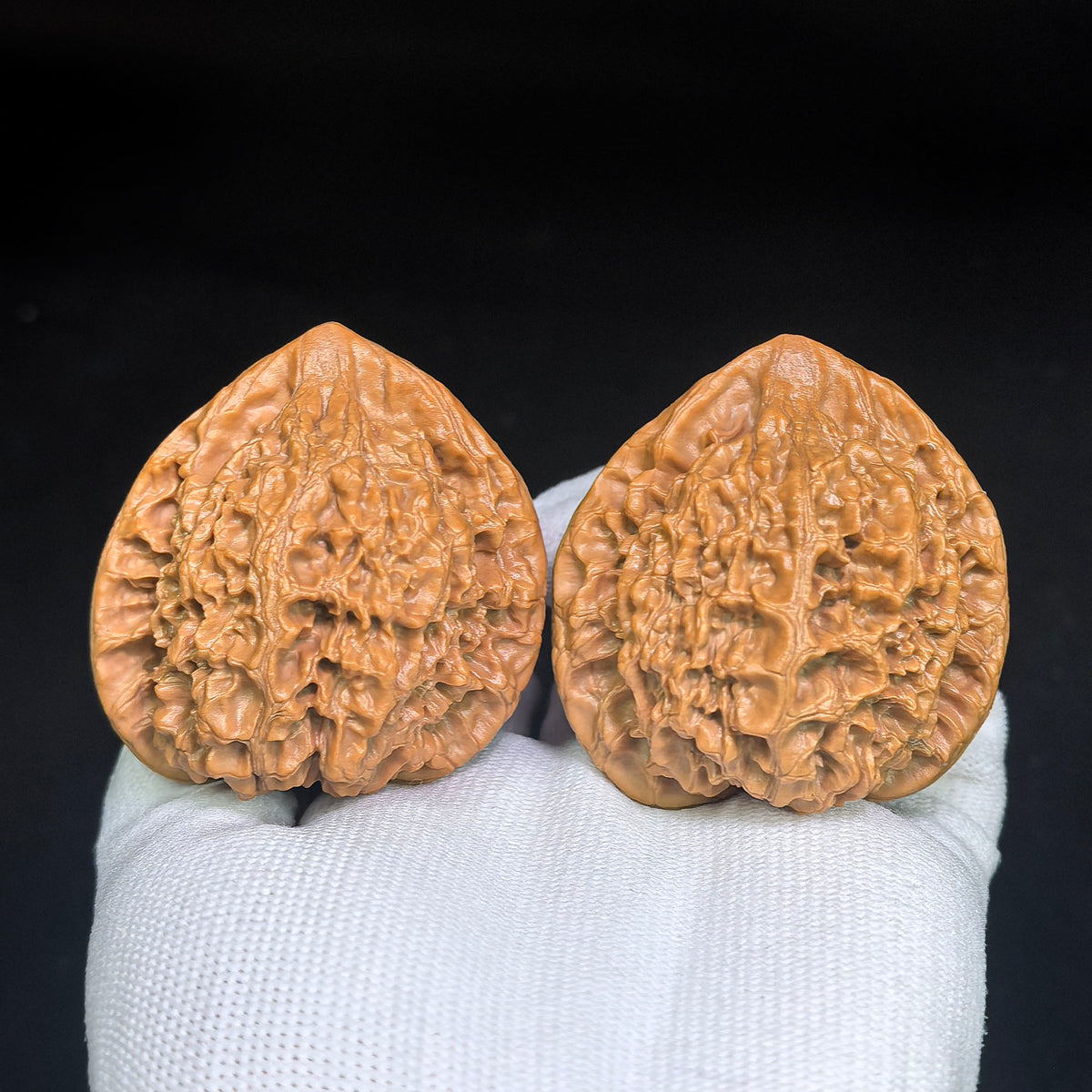 Imperial Qilin-Pattern Concave-Base Longevity Peach Wenwan Walnut Pair — 49.0mm x 45.0mm | QLWD-C1D3E