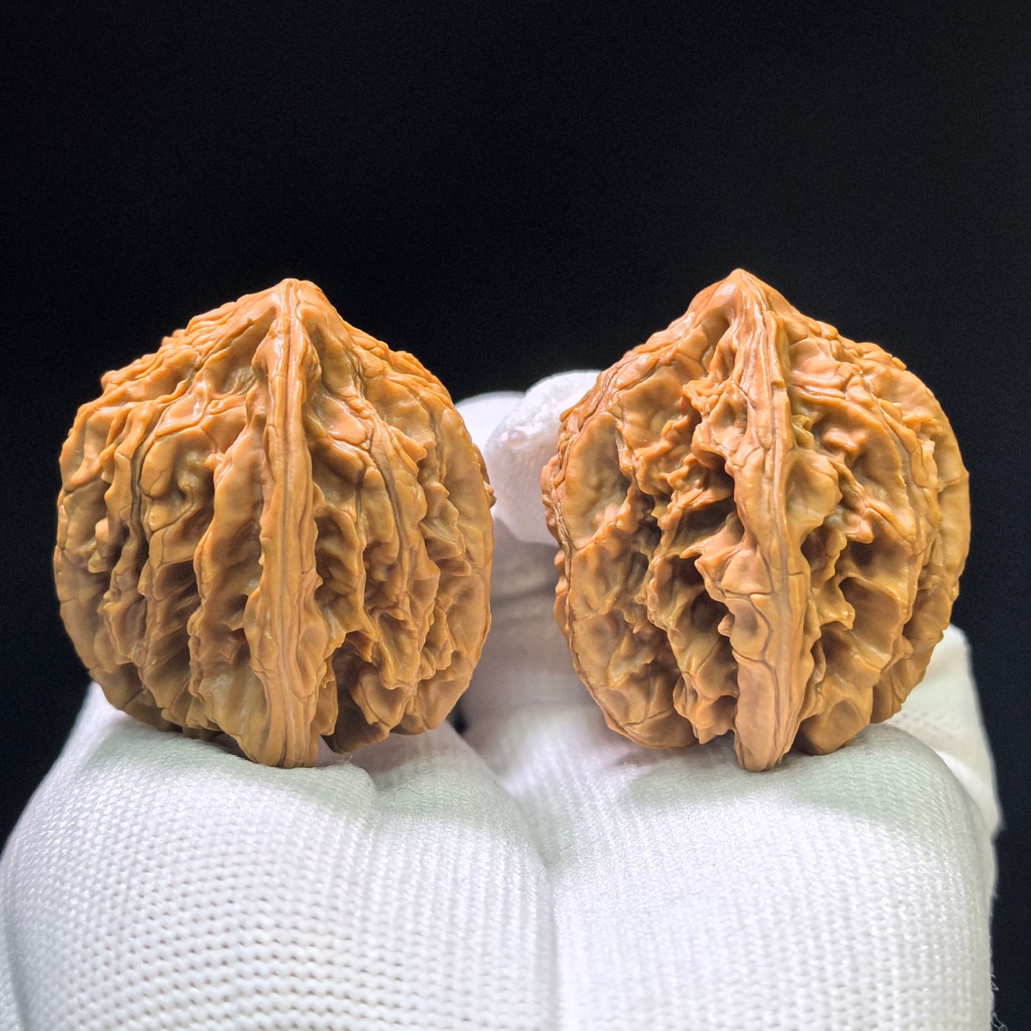 "Sky-Reaching Eight-Ribbed" Tongtianba Wenwan Walnuts Pair | 39.0mm x 36.0mm | TTB-1103