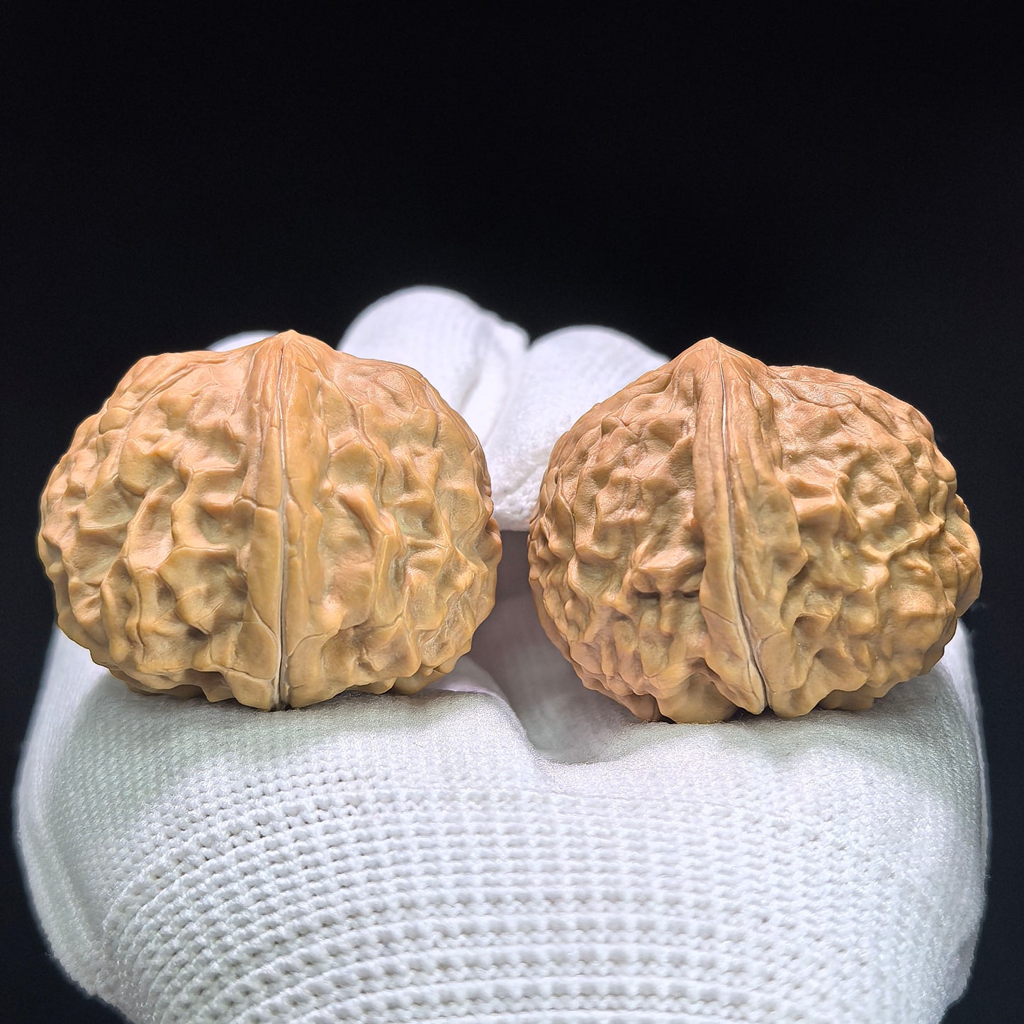 "Golden Toad Vessel" Jinchanzun Wenwan Walnuts Pair | 35.0mm x 38.0mm | JCZ-1401