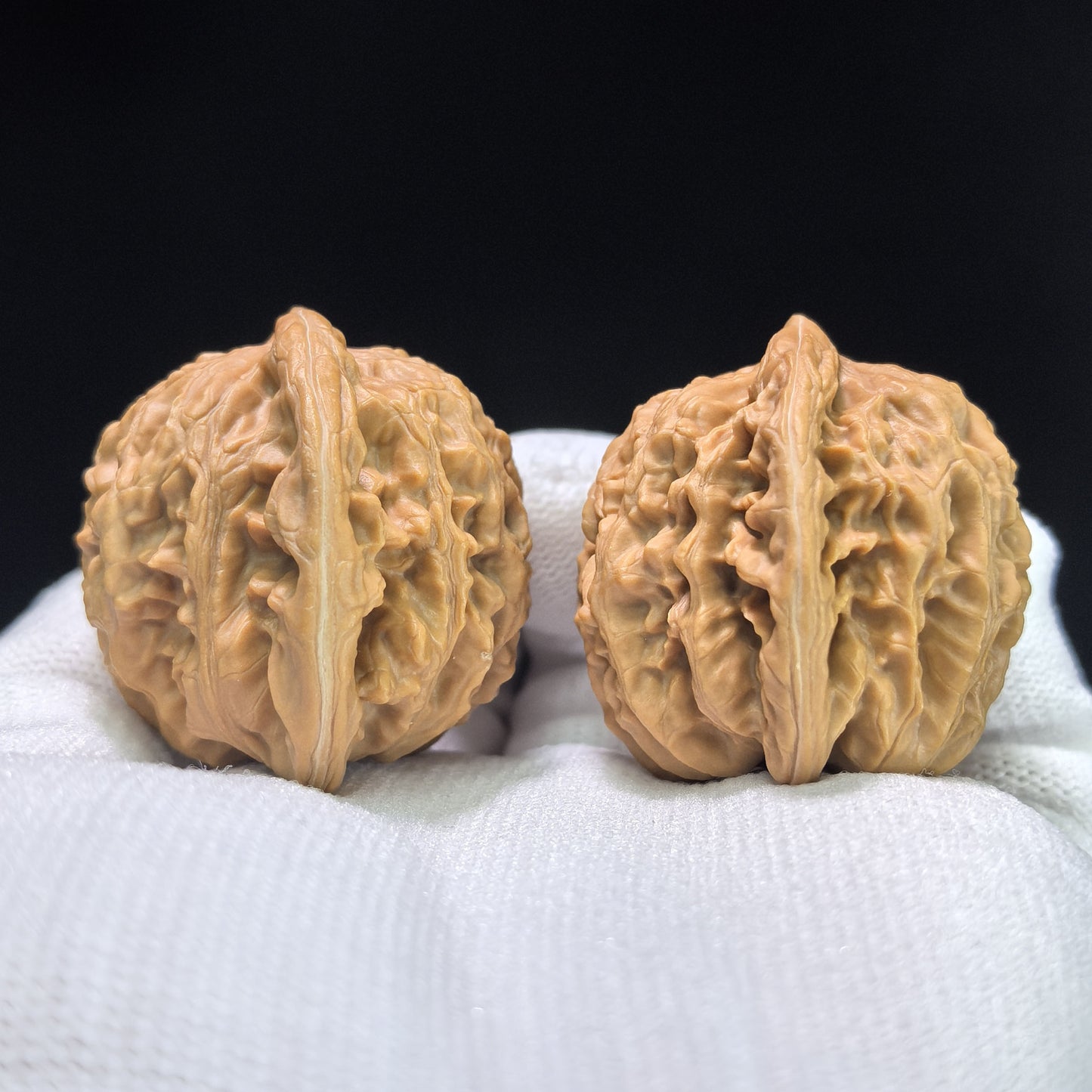"Xiayun Ridge" Xiayunling Wenwan Walnuts (Pair) | 38.0mm x 35.0mm | Stock ID: XYL-1101