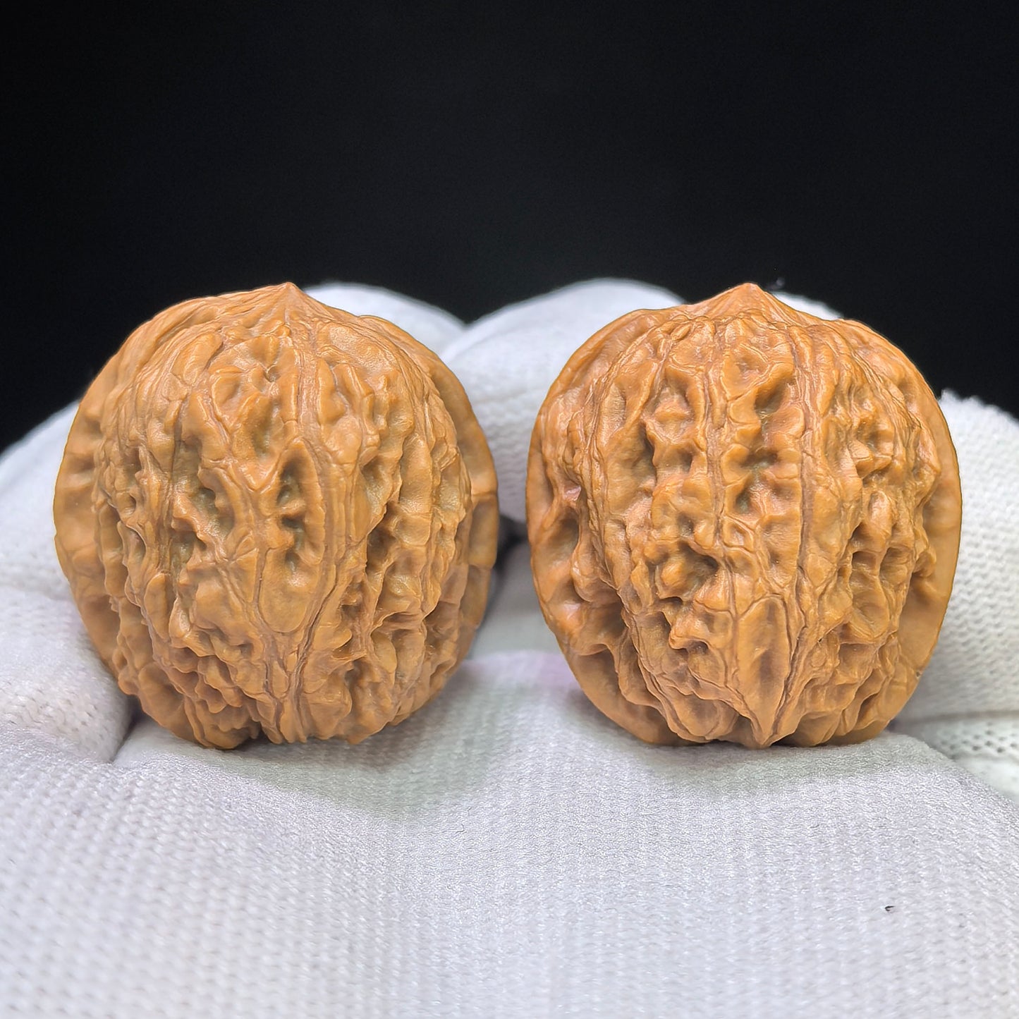 "Rainflower Stone Three-Ribbed" Yuhuashi Sanleng Multi-Ribbed Wenwan Walnuts Pair | 31.0mm x 34.0mm | YHSSN-C222E