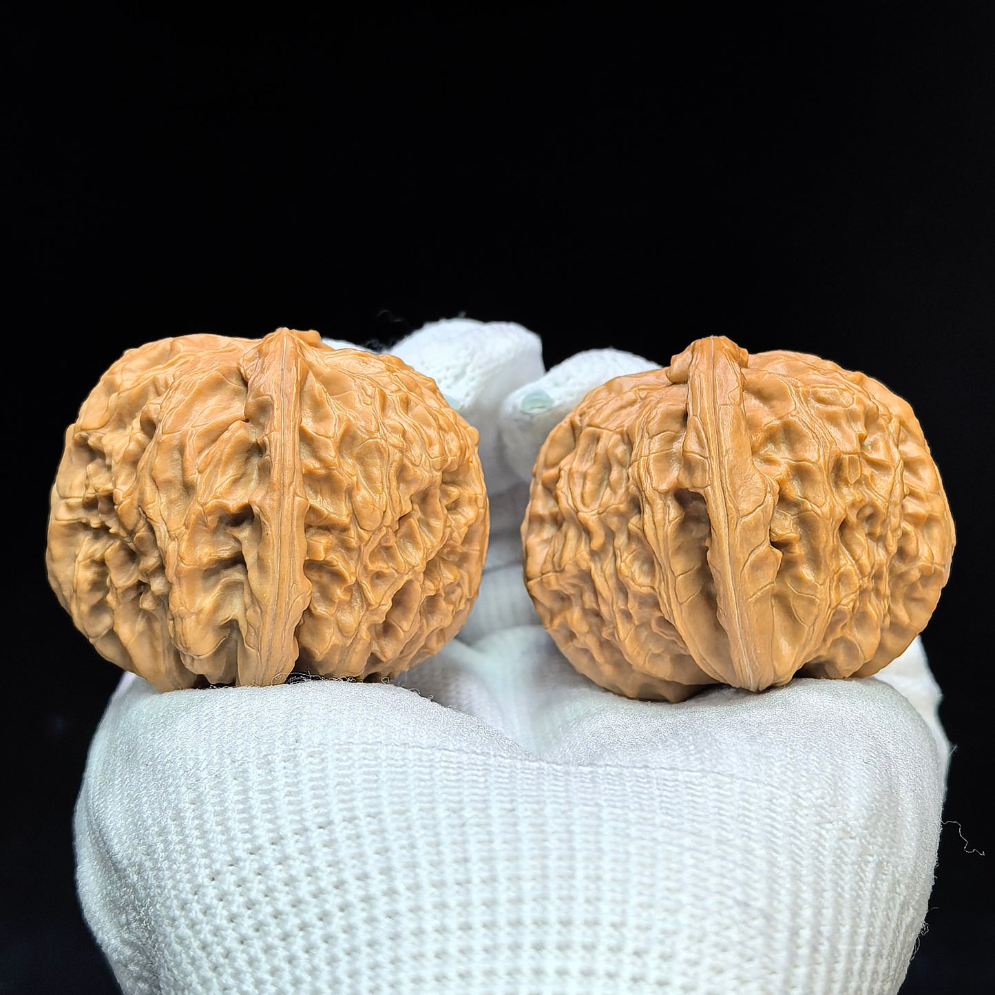"Spherical White Lion" Qiu Xing Baishizi QXBSJ-1503C Low-Profile Wenwan Walnuts Pair | 41.0mm x 44.0mm | QXBSJ-1503C