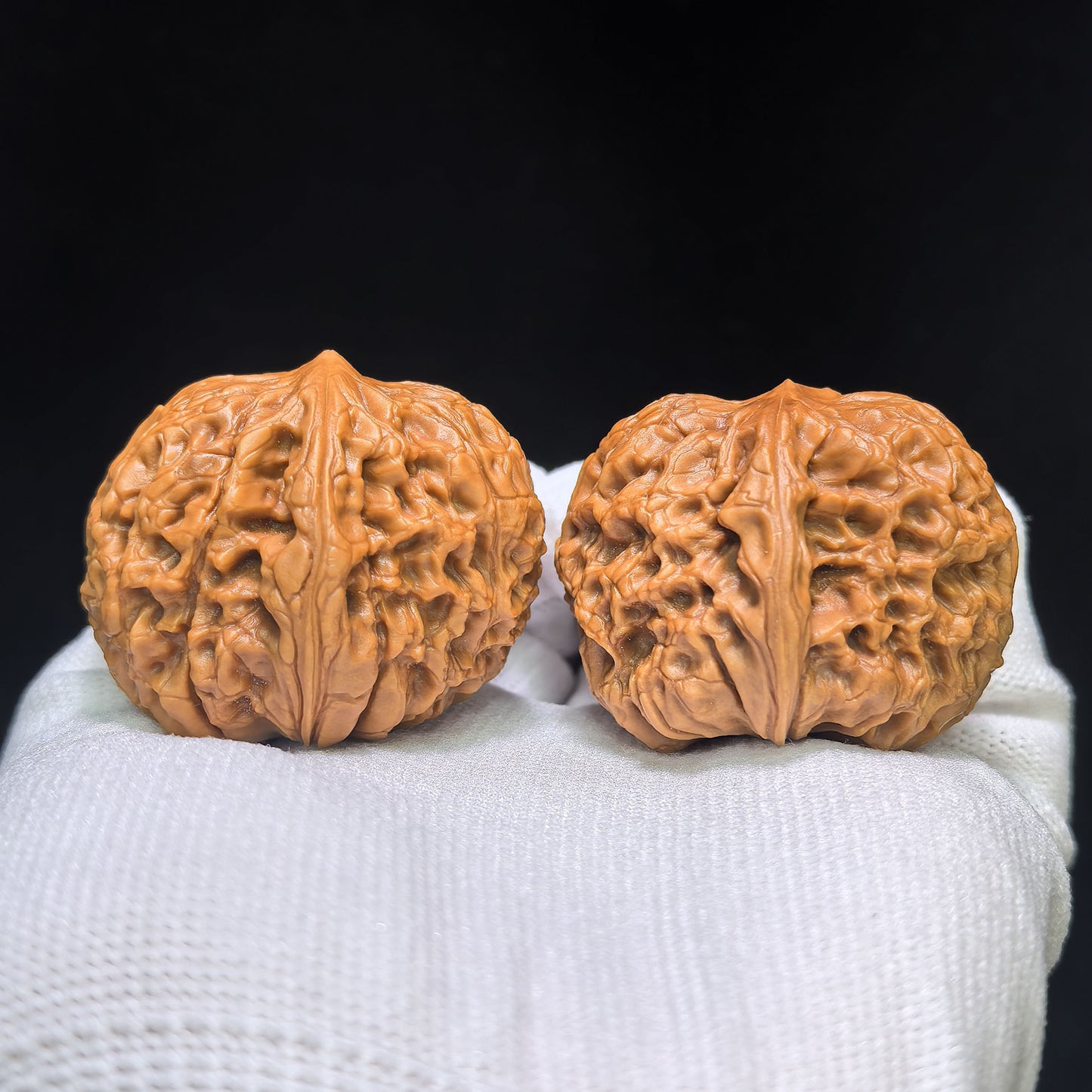 "Grand Reunion" Datuanyuan Wenwan Walnuts Pair | 38.0mm x 42.0mm | TY-1502C