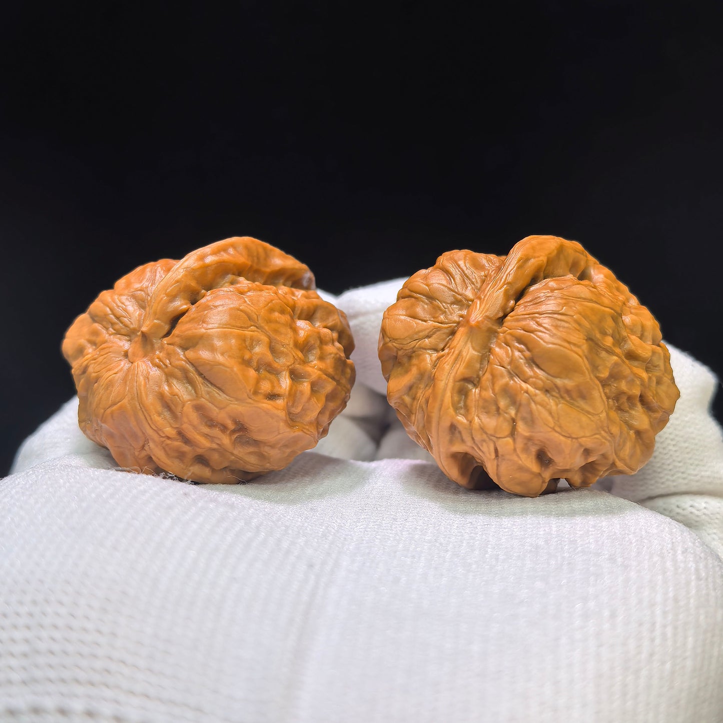 "Miniature Crystal Frog Hawk-Beak Smooth-Sailing" (Xiu Zhen Shui Jing Wa Ying Zui Yi Fan) Scholar Walnuts | Ultra-Rare 35.0mm x 35.0mm Isometric Profile | Singularities Grade Masterpiece | Stock ID: SJWYZYF-CG201E
