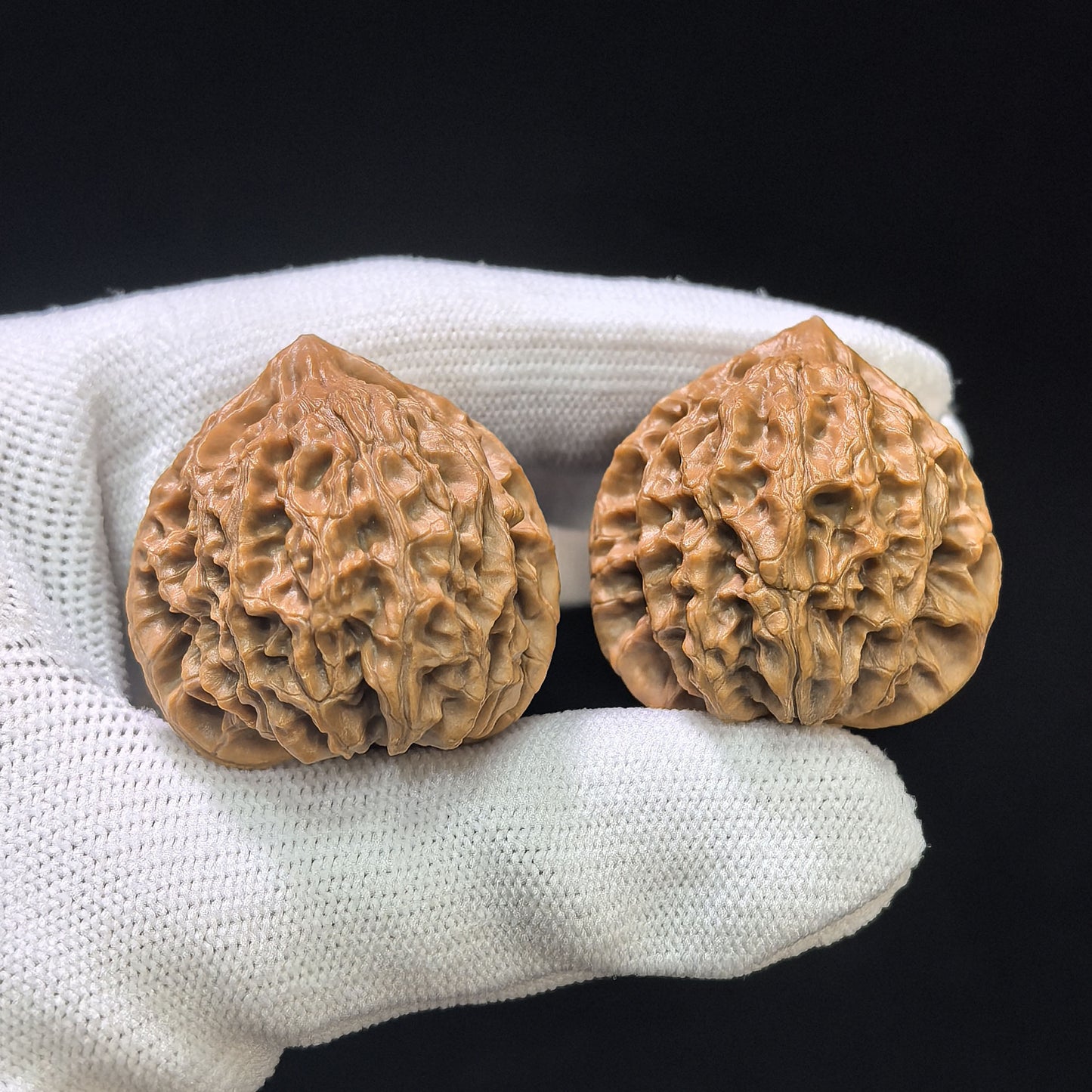 "Moon-Gazing Pocket Spinner" Wangyue Shounian Wenwan Walnuts Pair | 31.0mm x 30.0mm | WY-01SY