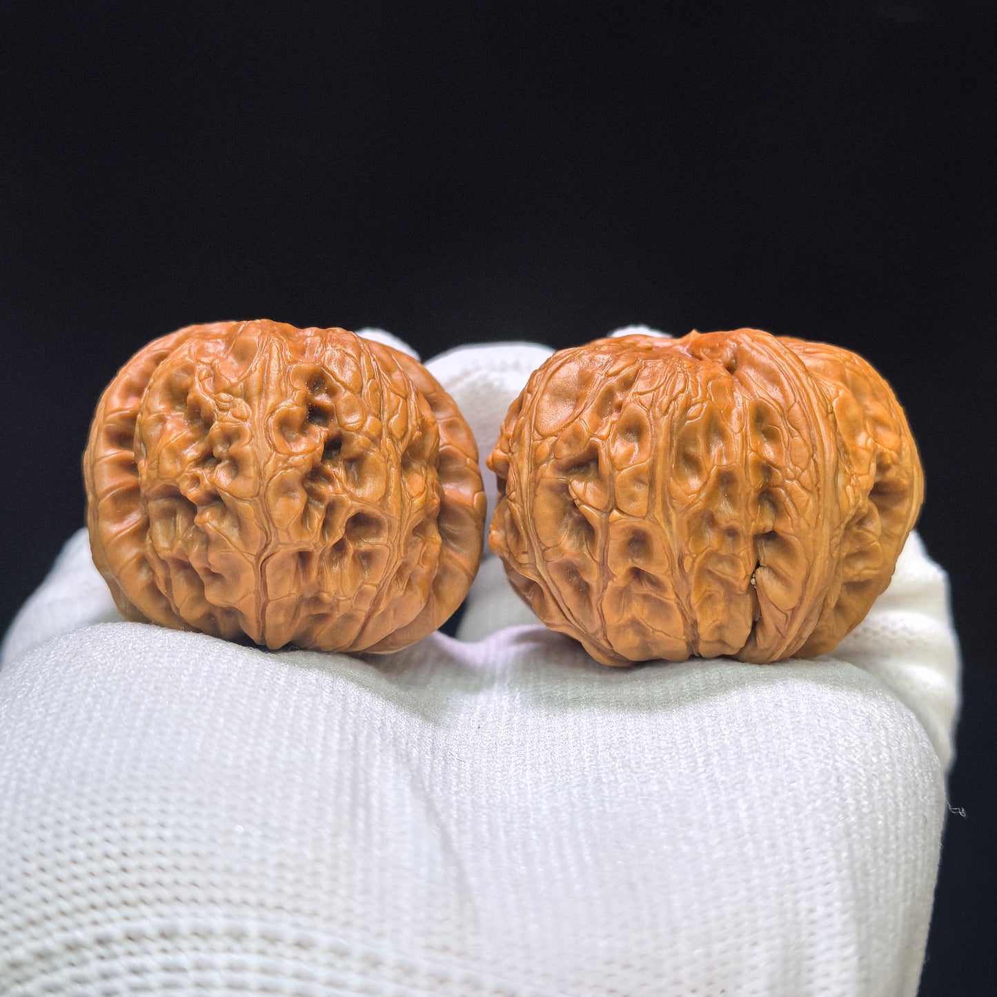 "Pinggu Ingot Clairvoyant Ear" Pinggu Yuanbao Shunfenge Wenwan Walnuts Pair | 39.0mm x 44.0mm | PGYBSFE-CG214E