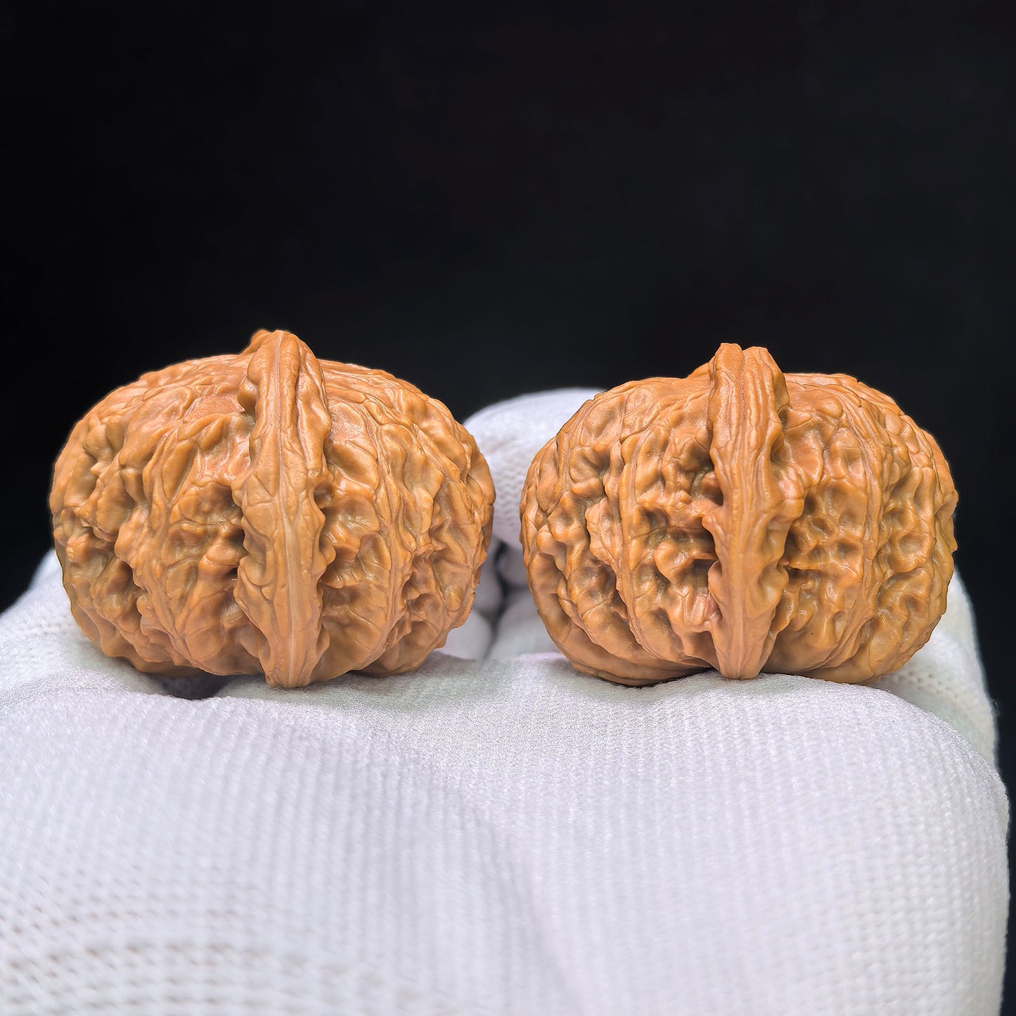 "Recessed Apex Spherical White Lion" Menjian Qiuxing Baishizi Low-Profile Wenwan Walnuts Pair | 39.0mm x 39.0mm | BSJ-1505C