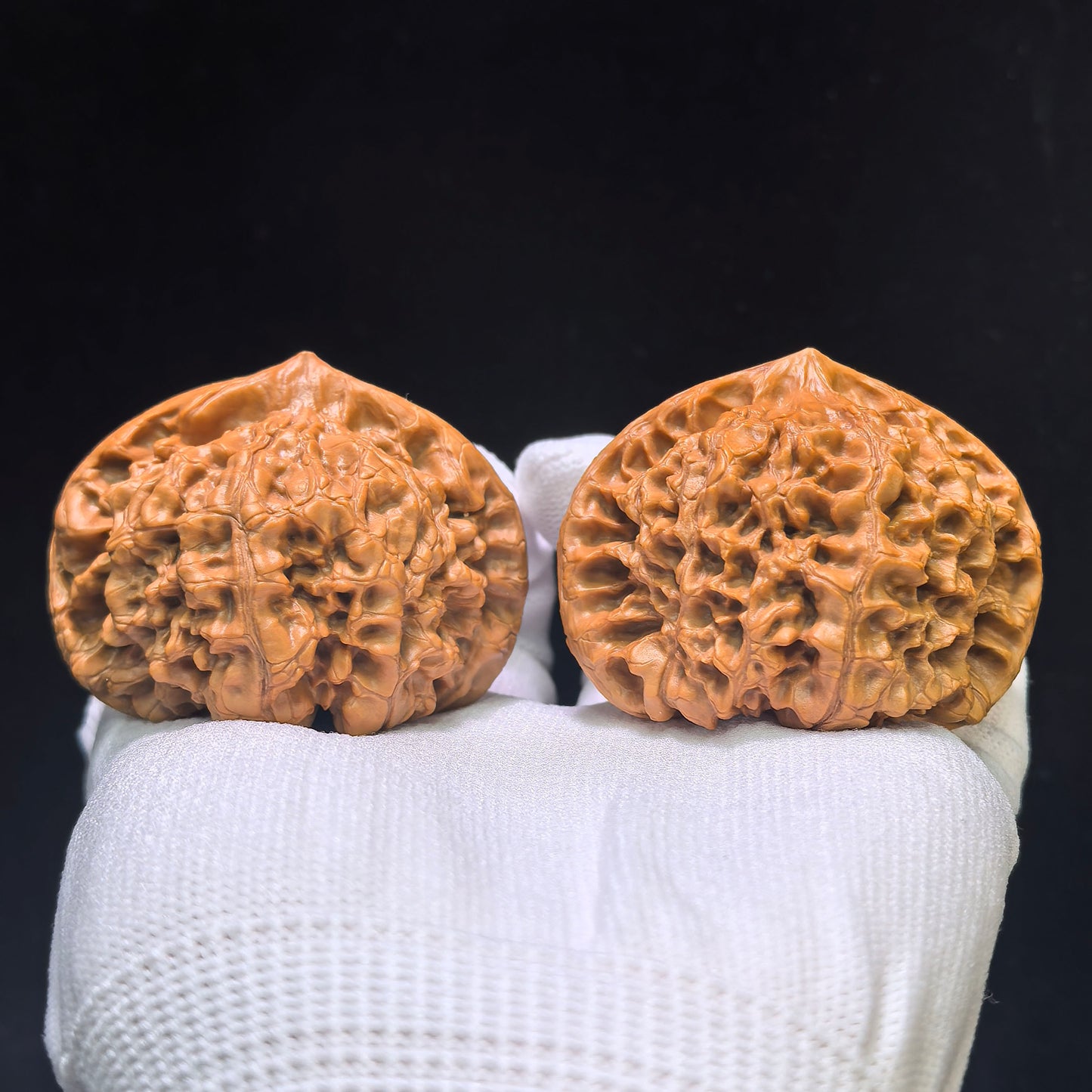 "Kylin Texture Low Profile Concave Base" Qilinwen Aizhuang Aodi Wenwan Walnuts Pair | 52.0mm x 46.0mm | QLW-1551C