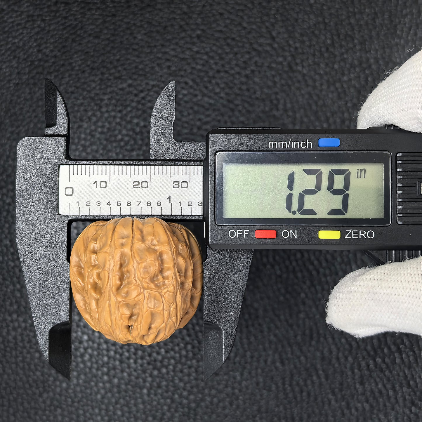 The "Pinggu Ingot" (Pinggu Yuan Bao) Pair | 33.0mm x 37.0mm | PGYB-403