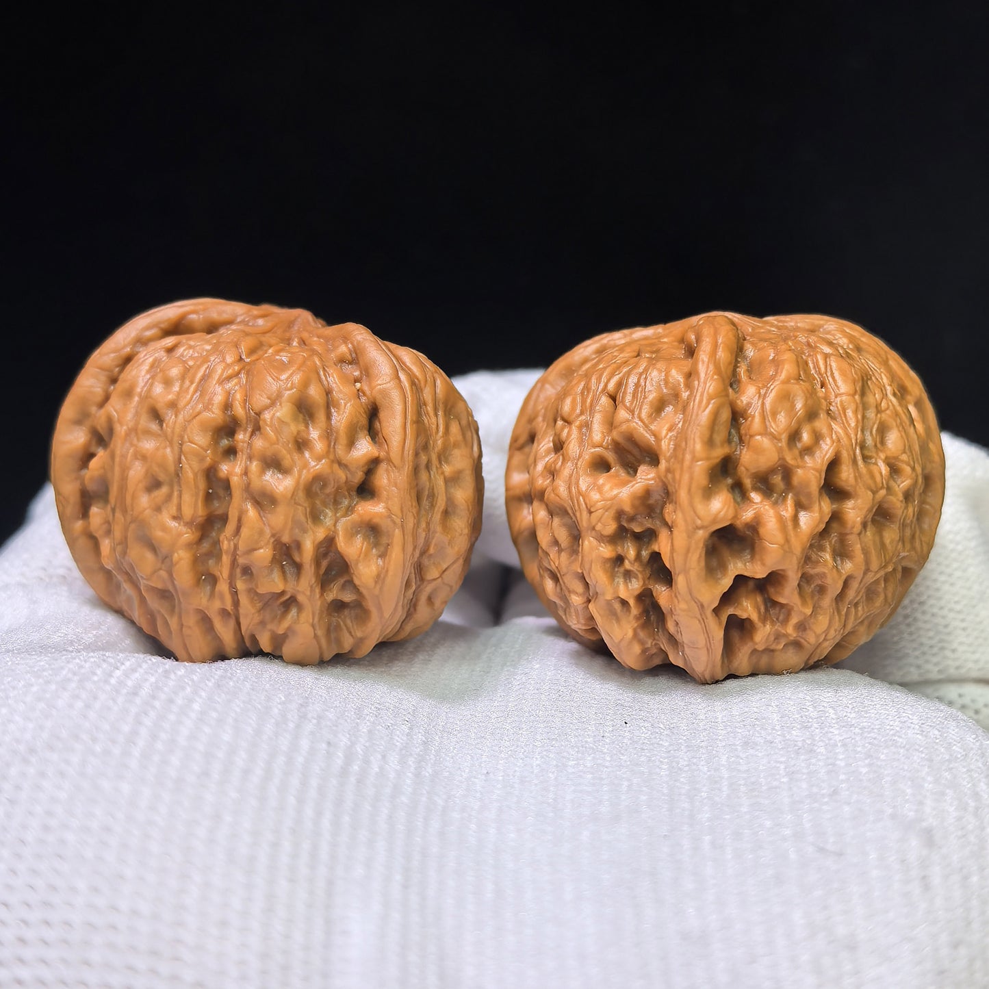 The Auspicious "Yuhua Stone Three-Ribbed" Yuhua Stone Sanleng Square Masterpiece | 36.0mm x 36.0mm | YHSSN-405E