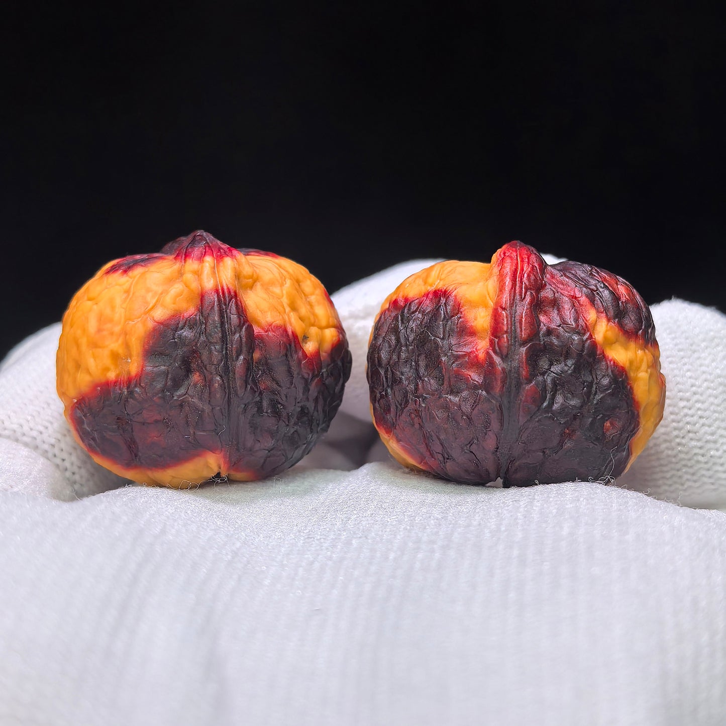"Earth-Muffled Rainbow Little Flat-Top Toad" (Qi Cai Xiao Ping Tou Chan Di Men) Scholar Walnuts Pair | 25.0mm x 30.0mm | Miniature Pocket Format (Shou Nian) | Stock ID: QCCDM-101SY