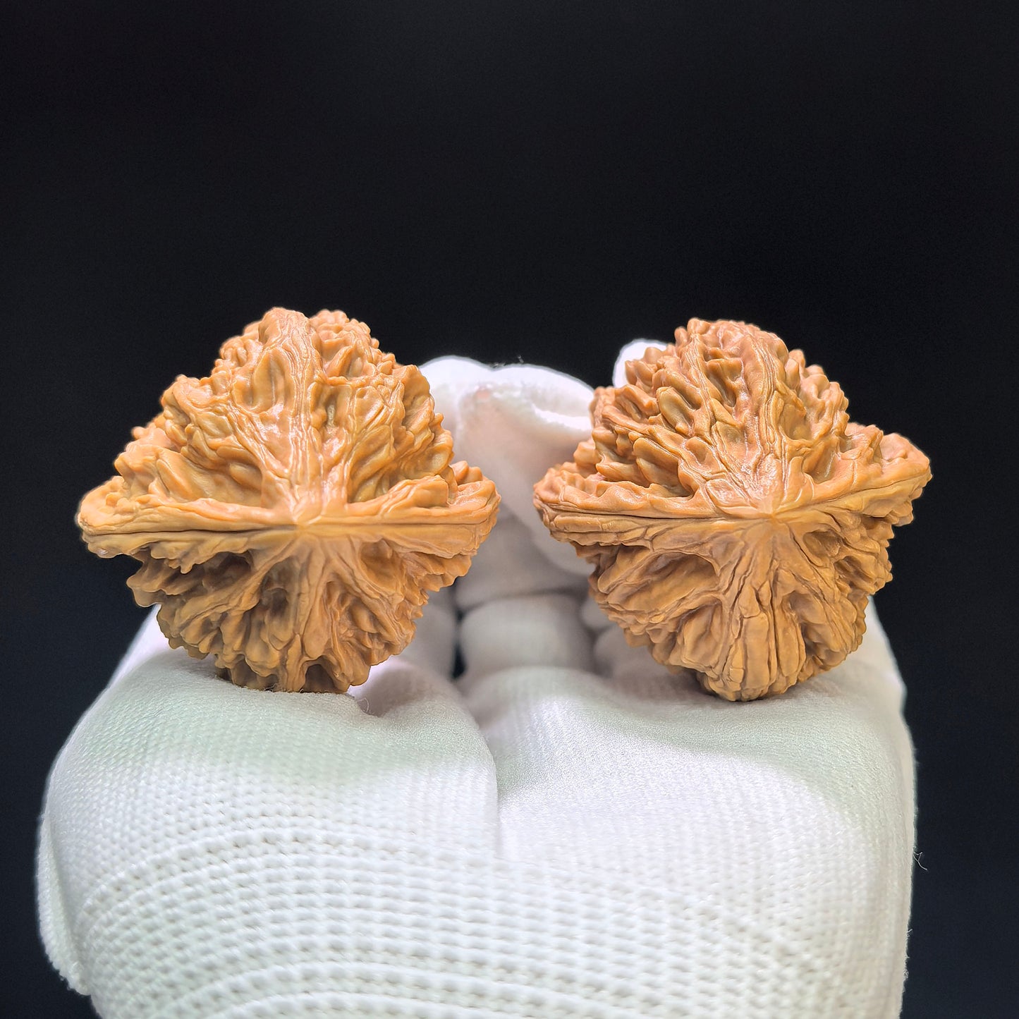 "Beijing Rooster Heart" Beijing Jixin Wenwan Walnuts (Pair) | 41.0mm x 40.0mm | Stock ID: BJJX-1108
