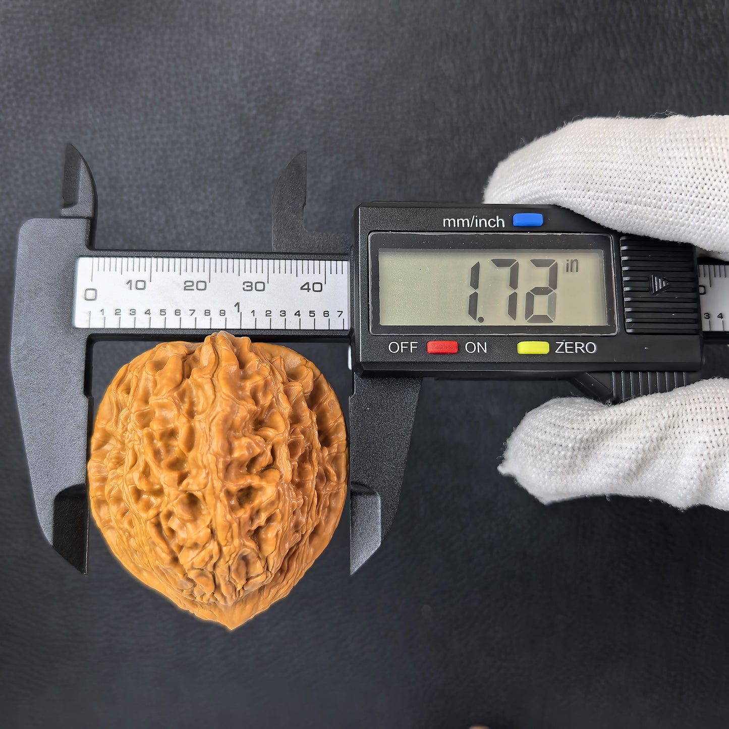 The "Da Gu Stone" (Da Gu Shi) Pair | 43.0mm x 43.0mm | DKS-301