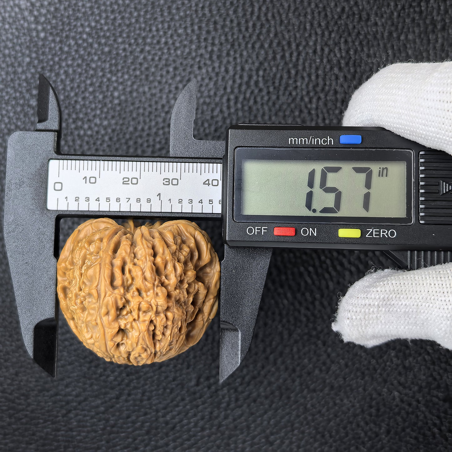 The "Hundred Longevity" (Bai Shou) Pair | 42.0mm x 42.0mm | BSJ-403