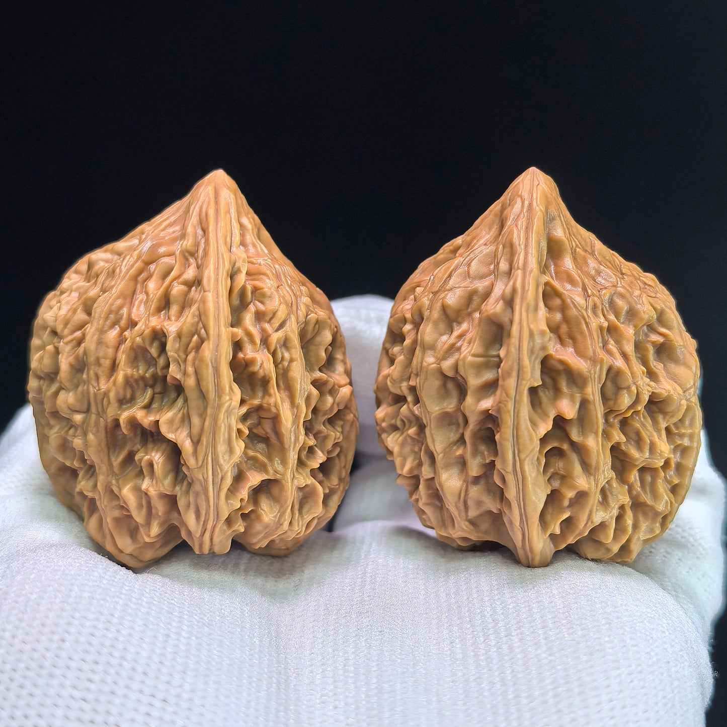 The "Beijing Chicken Heart" (Beijing Ji Xin) Pair | 39.0mm x 40.0mm | JX-404