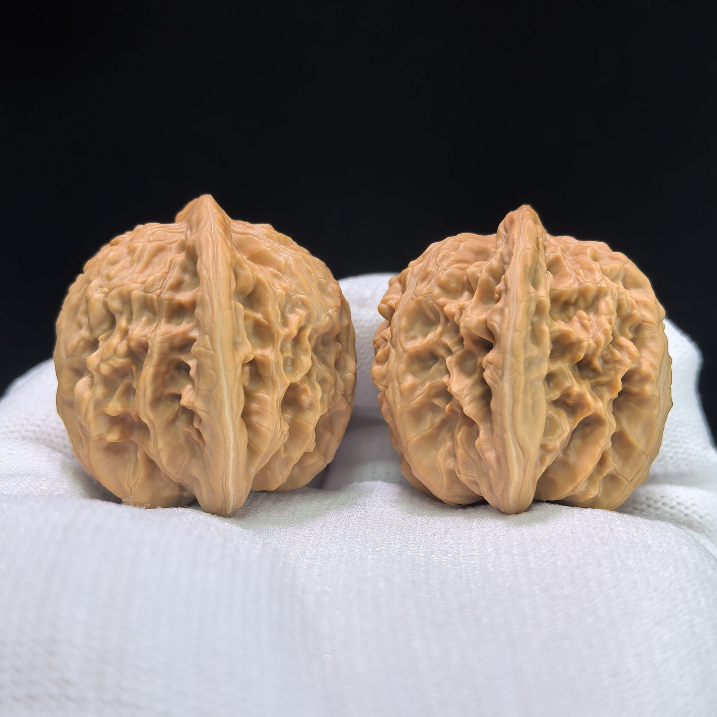 "Xiayun Ridge" Xiayunling Wenwan Walnuts (Pair) | 38.0mm x 35.0mm | Stock ID: XYL-1101