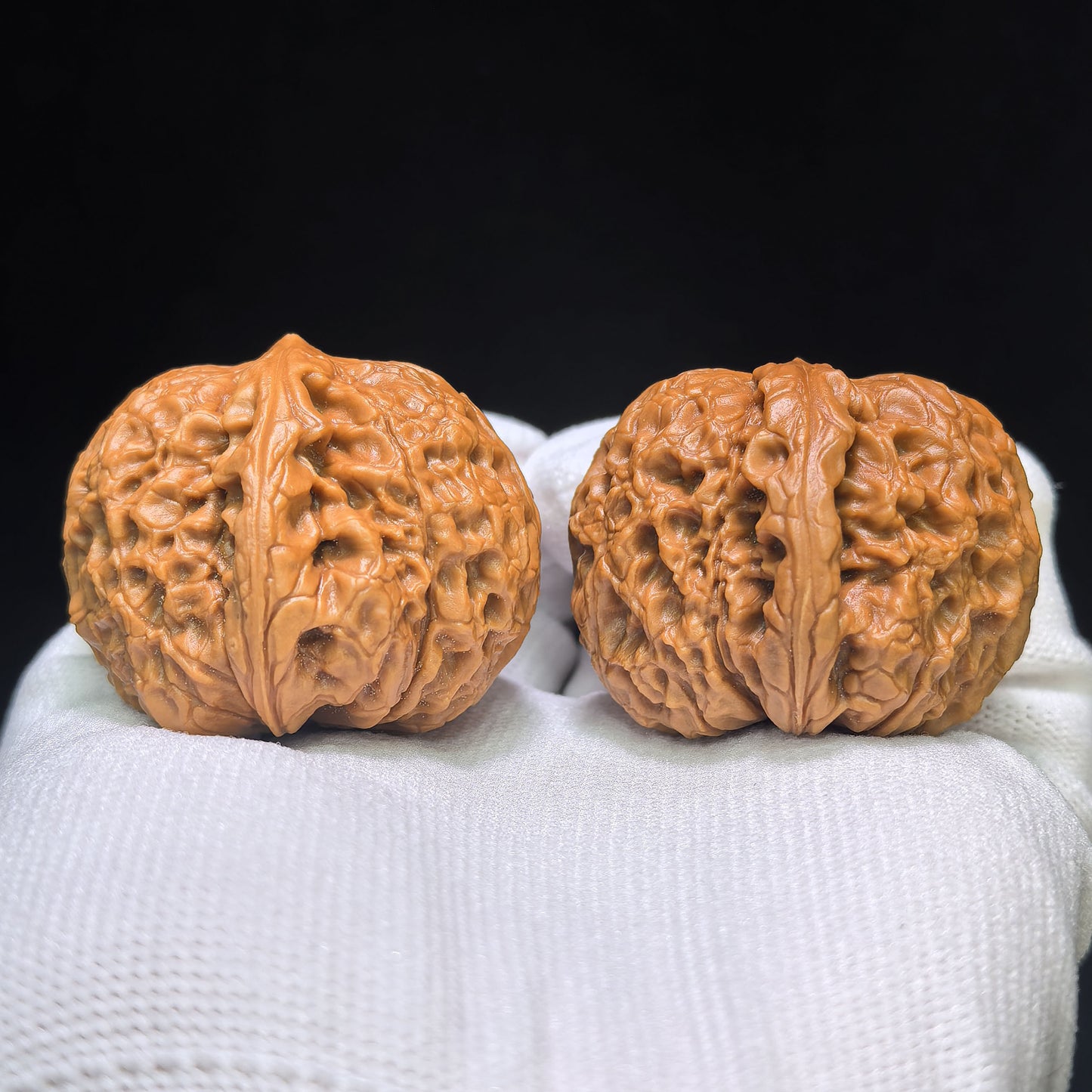 "Grand Reunion" Datuanyuan Wenwan Walnuts Pair | 38.0mm x 42.0mm | TY-1502C