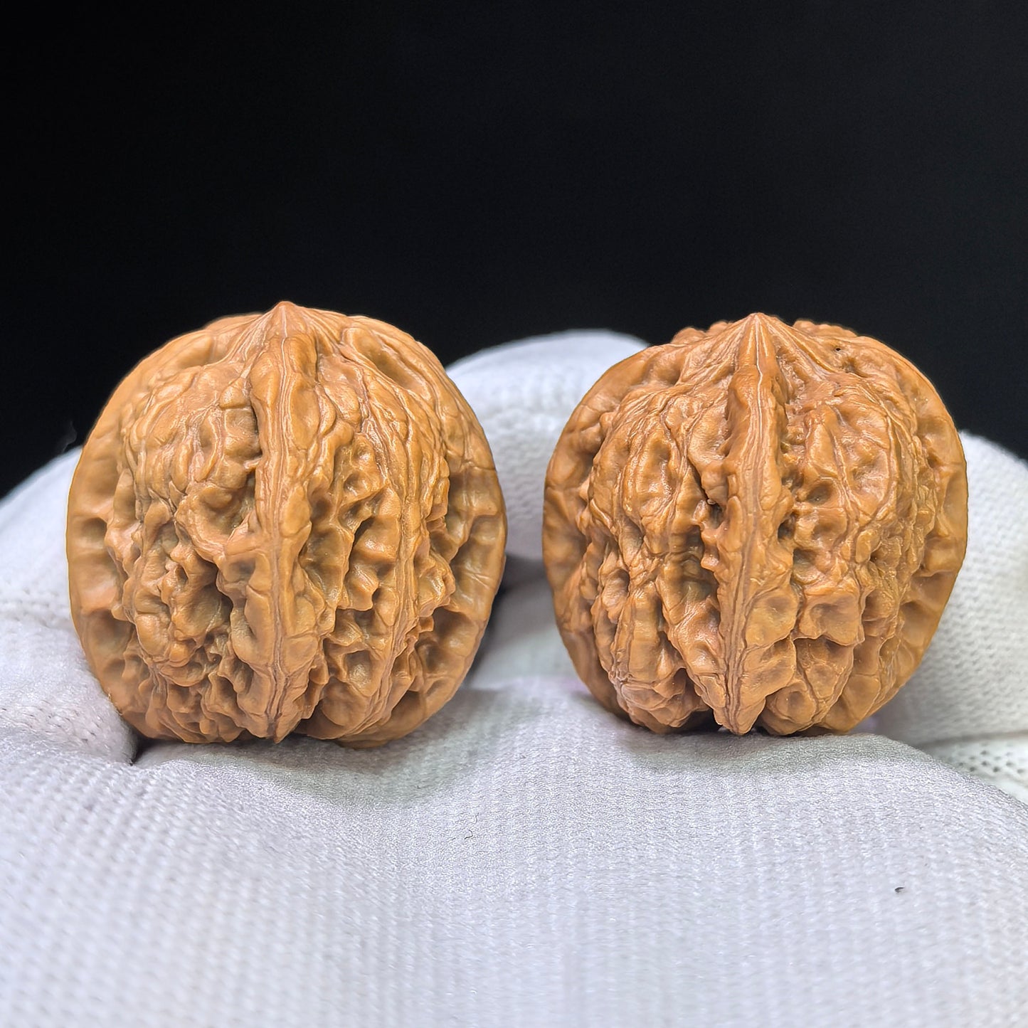 "Rainflower Stone Three-Ribbed" Yuhuashi Sanleng Multi-Ribbed Wenwan Walnuts Pair | 31.0mm x 34.0mm | YHSSN-C222E