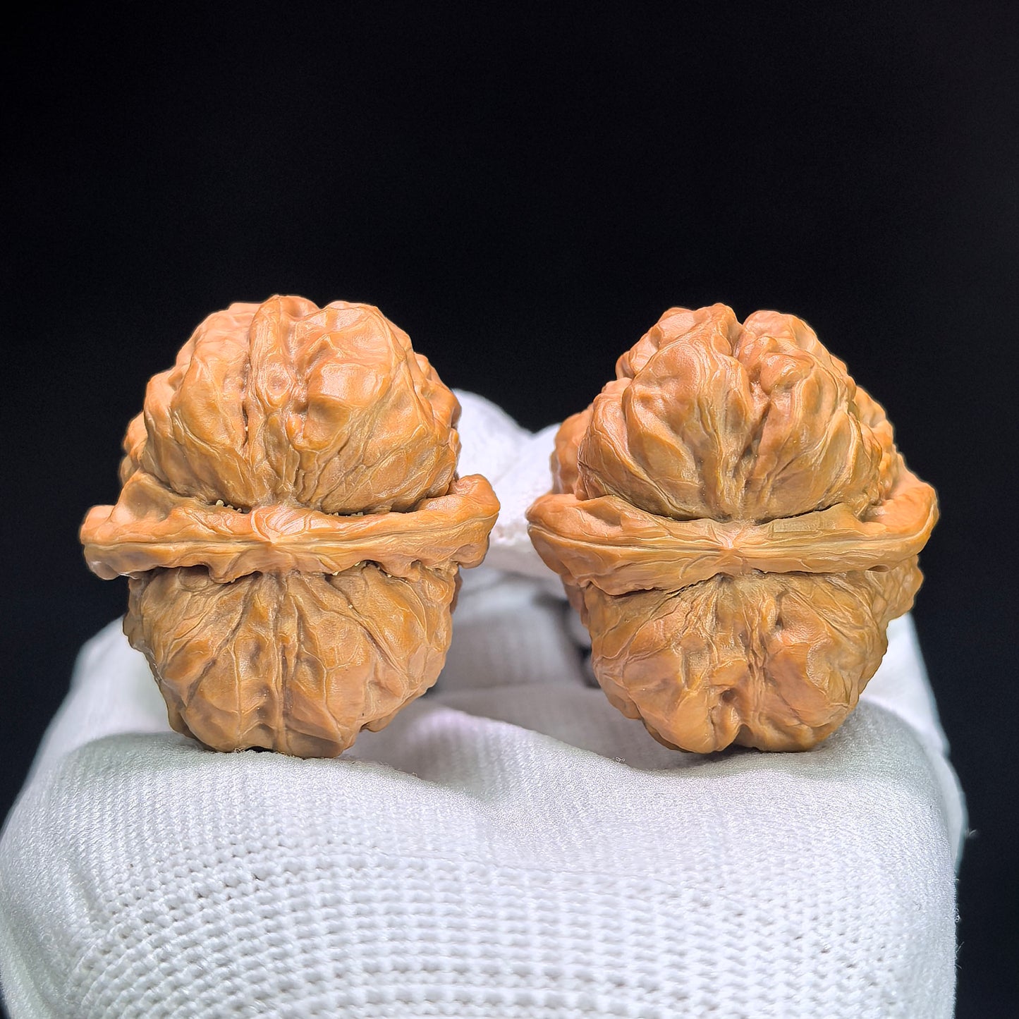 "Toad Head Crippled Foot" Hama Tou Tiancan Jiao W-1407 Low-Profile Wenwan Walnuts Pair | 38.0mm x 41.0mm | W-1407