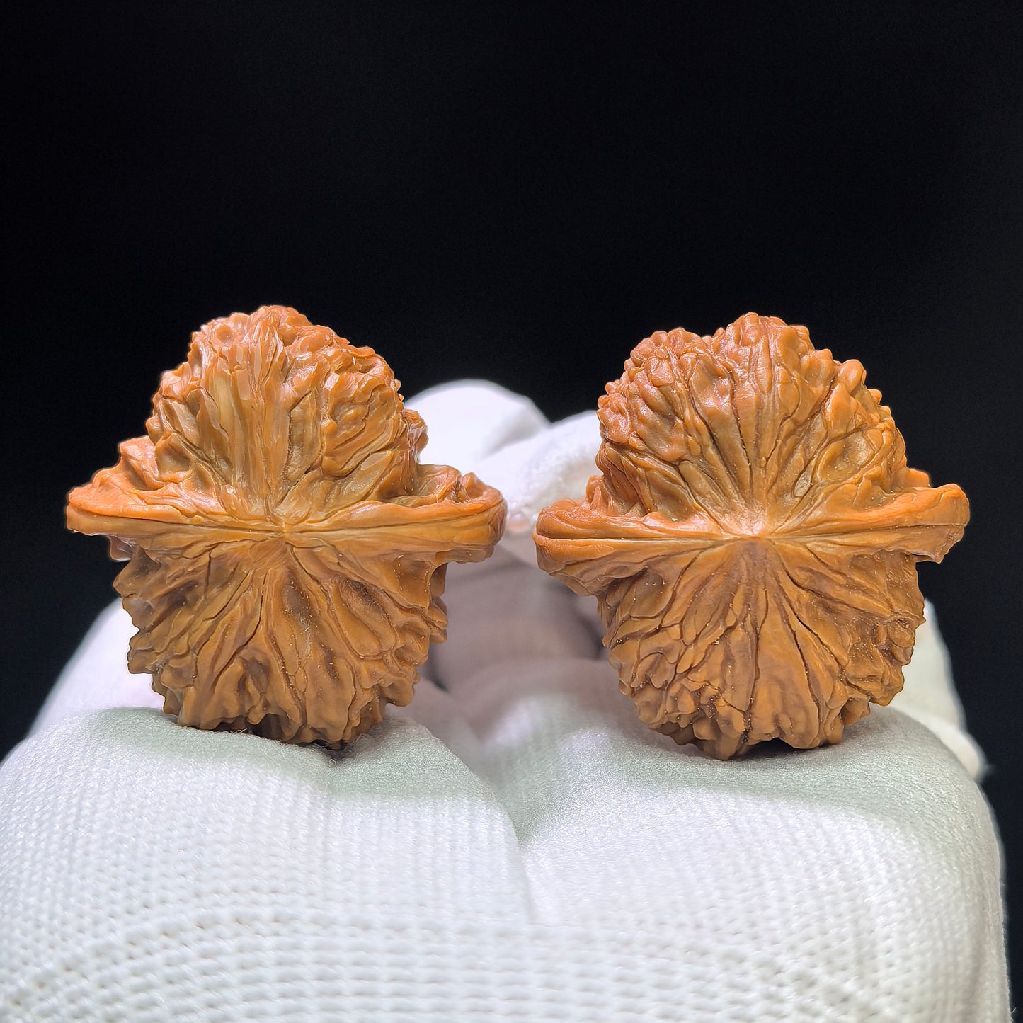 "Millstone" Mopan Wenwan Walnuts Pair | 36.0mm x 37.0mm | MP-1401