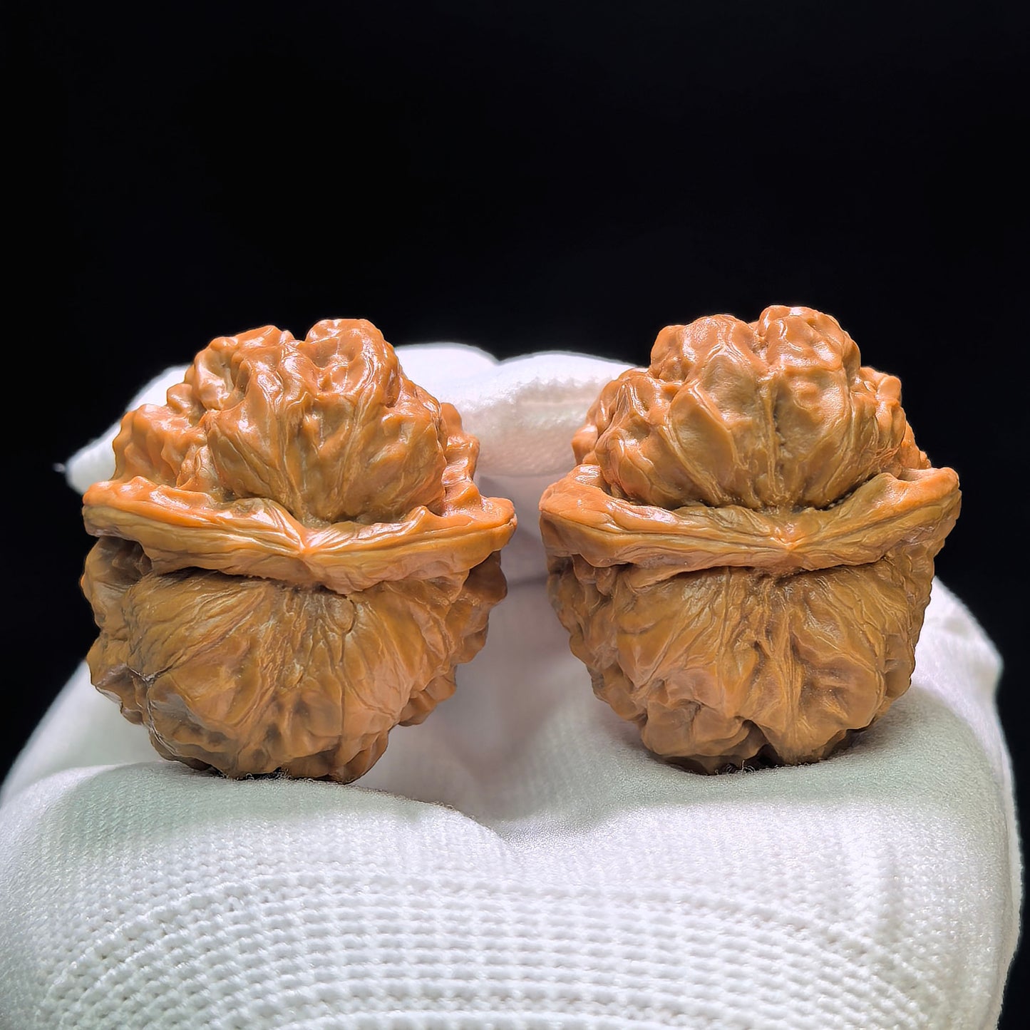 "Jade Toad Crystal Frog" Yuchan Shuijingwa W-1103 Hand-Spin Pocket Wenwan Walnuts Pair | 35.0mm x 37.0mm | W-1103