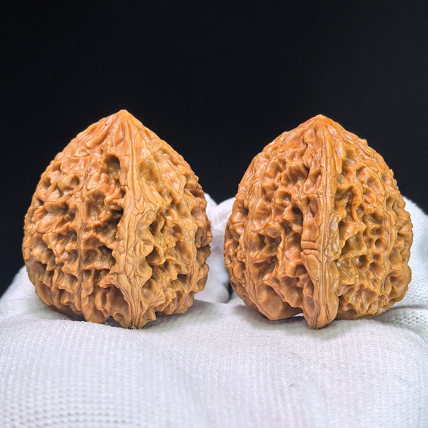 Hu Tou Wang (Tiger Head King) "Peach Heart" Variant Scholar Walnuts | Premium Select 44.0mm x 39.0mm | Stock ID: TXHTW-1351C